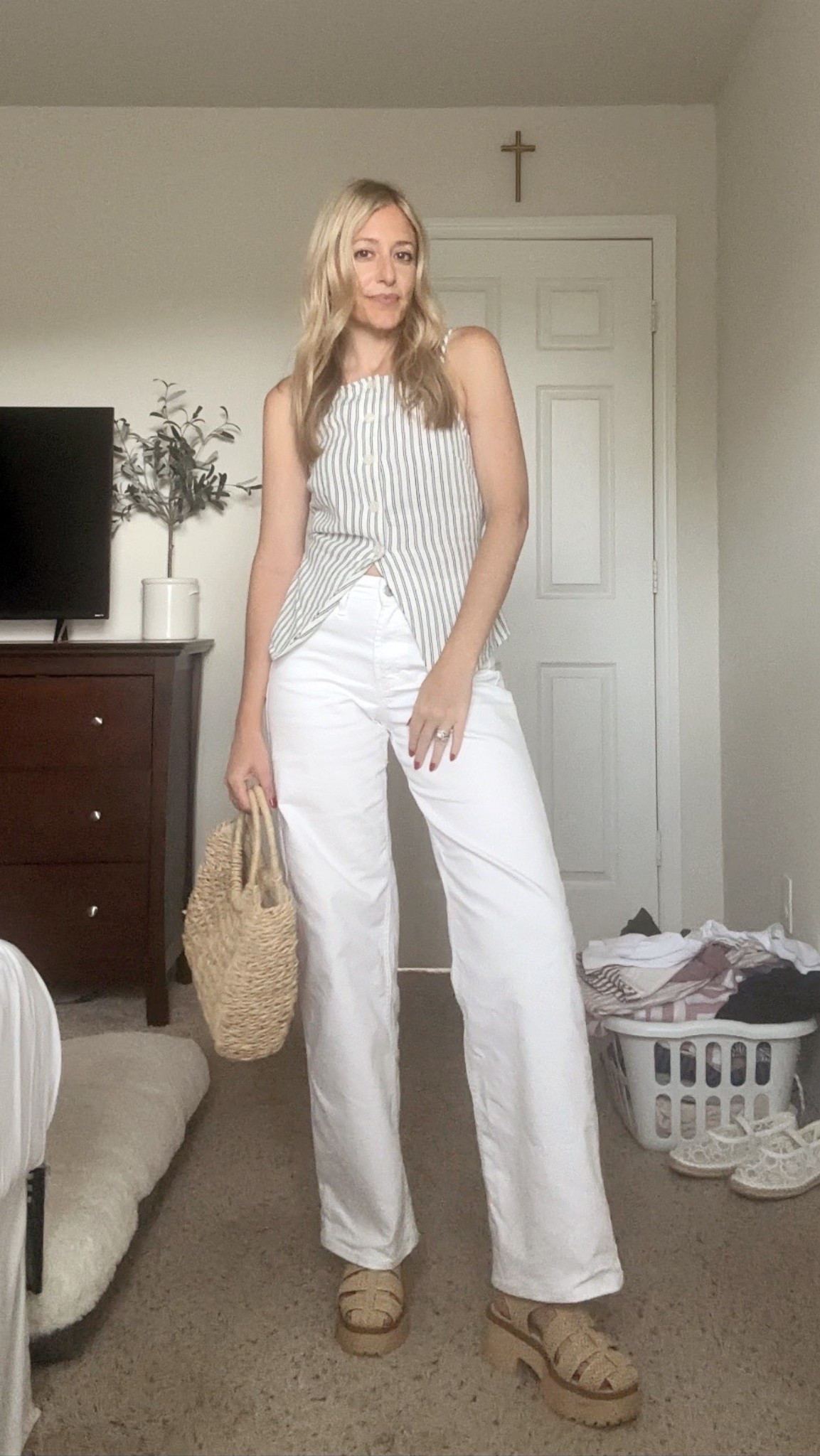 Love this button top vest and it’s under $30! 

#LTKFindsUnder50 #LTKStyleTip #LTKSeasonal