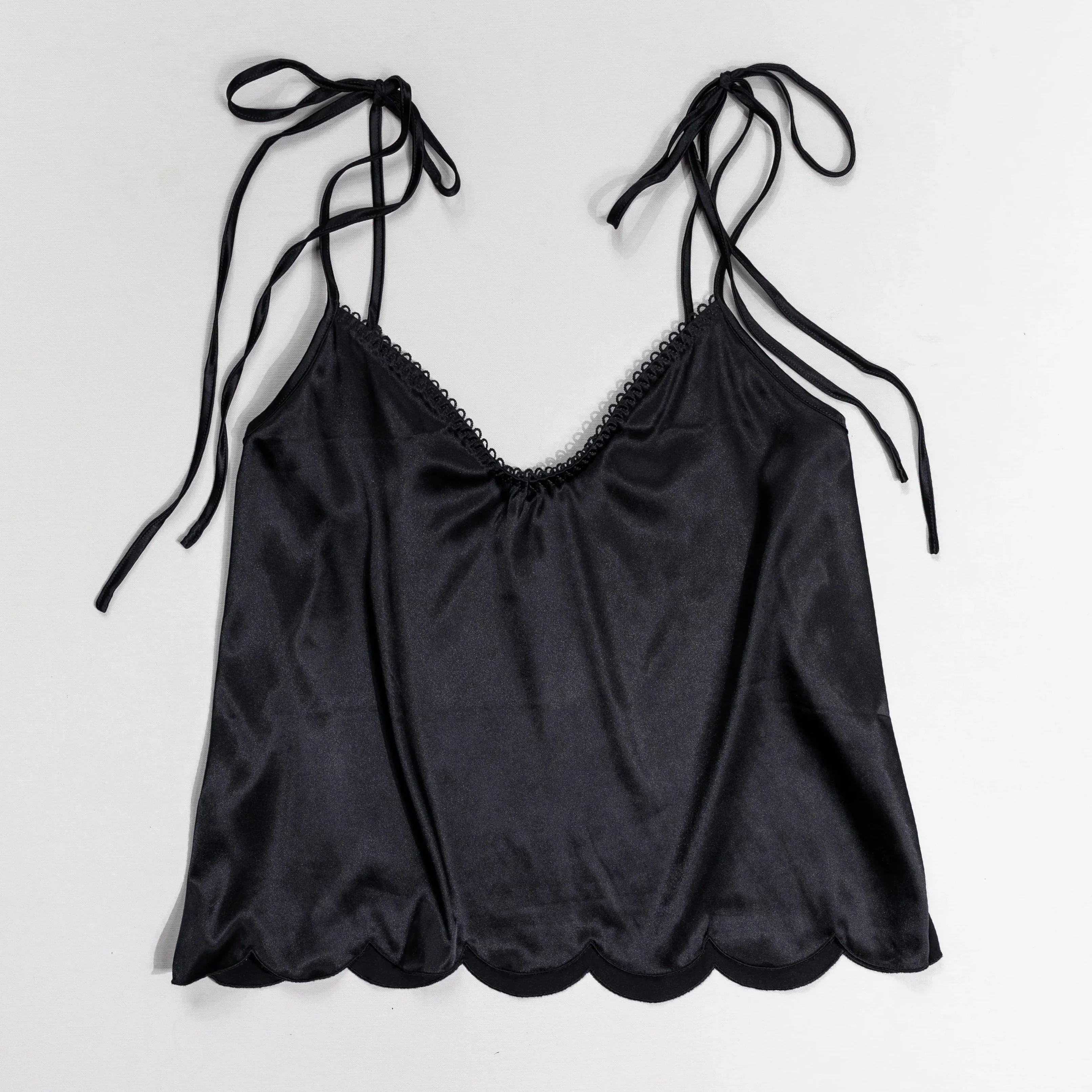 Scalloped Embroidered Satin Cami - Black | Mentionables