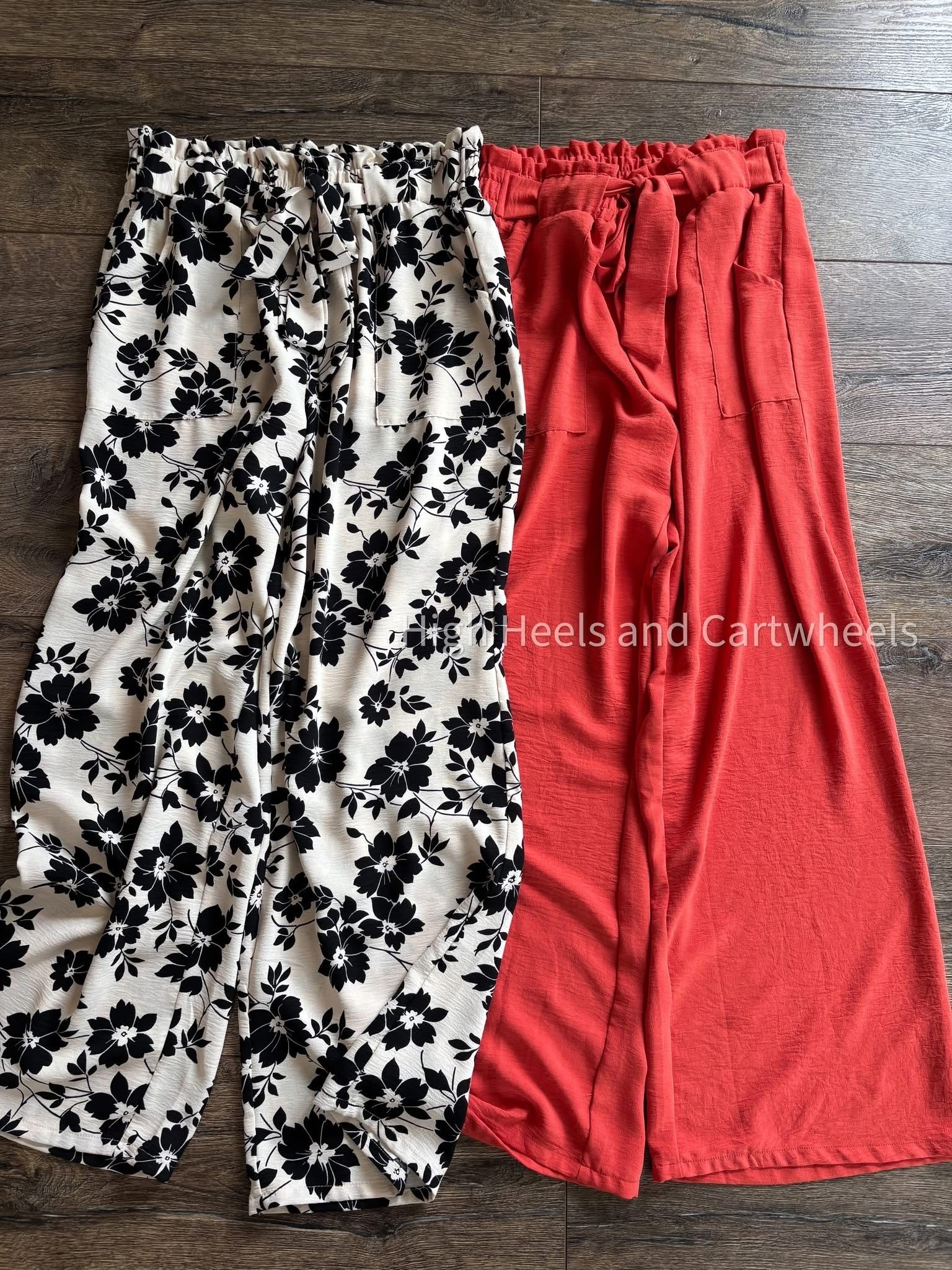 Perfect dress pants for summer! Stretchy waist, pretty colors, and comfortable!
