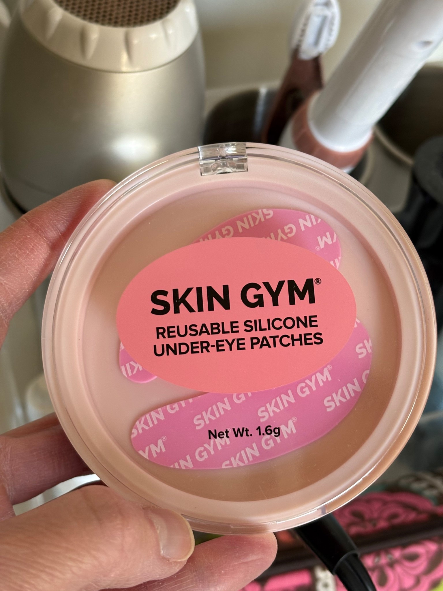 Worth the hype…💗

#LTKBeauty #LTKmorningroutine #LTKOver40