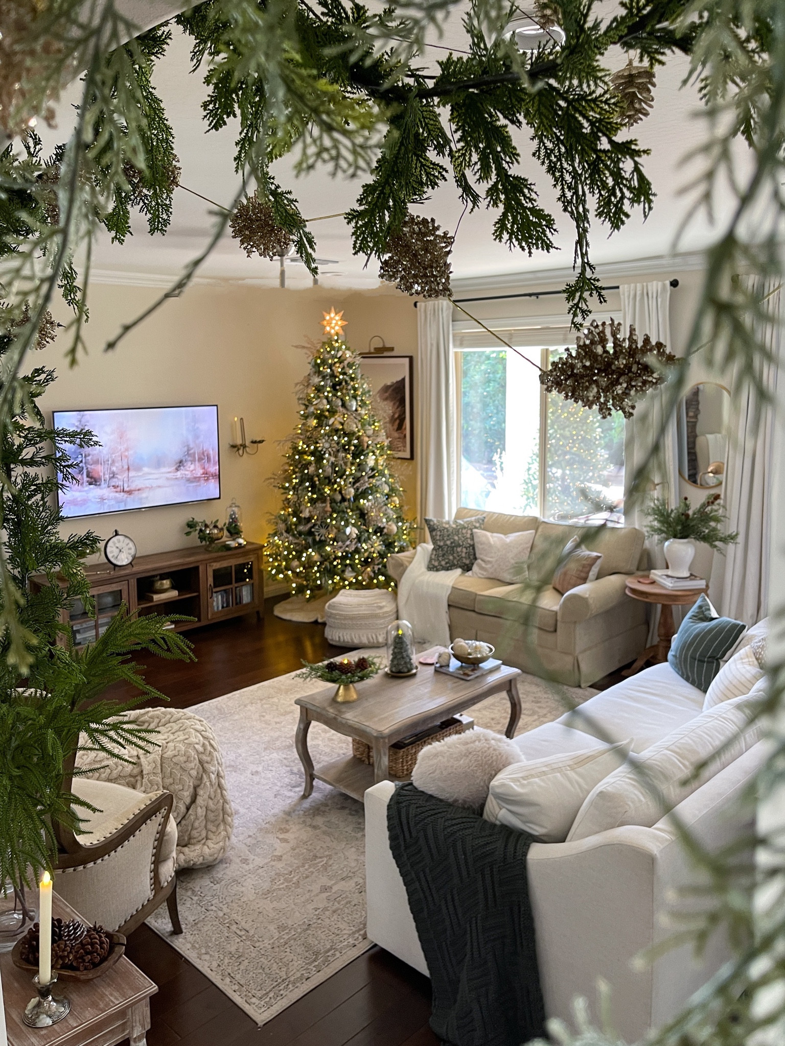 Enchanted Christmas🎄✨

Cedar garland, glitter garland, neutral rug, French country coffee table, Balsam Hill, Christmas living room, holiday decor, holiday home decor, neutral living room, Arhaus 

#LTKhome #LTKHoliday #LTKSeasonal