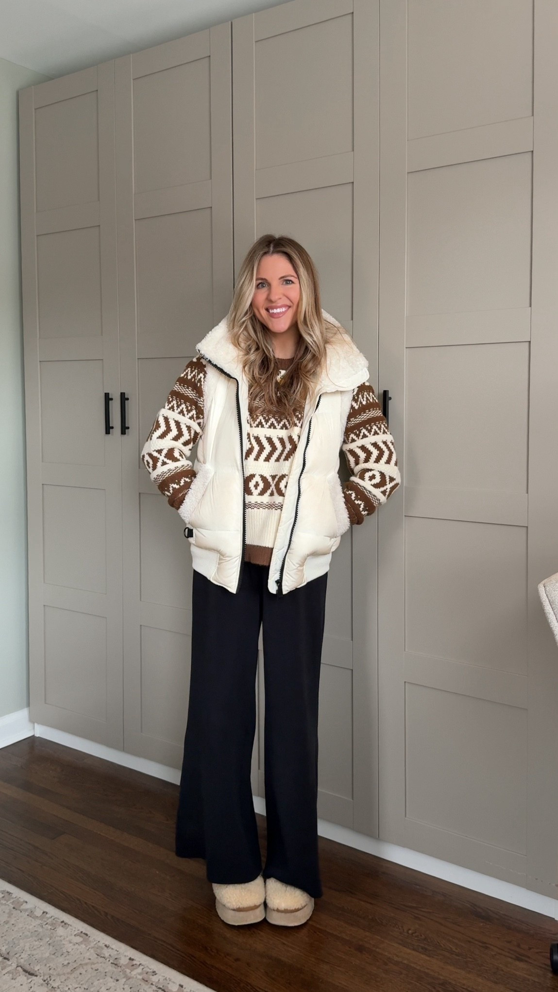 #sweaterstyle #sweaterweather #vici #thanksgivingoutfit #momstyle #momoutfit 