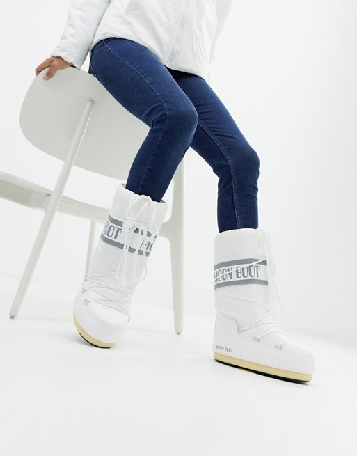 Moonboot Nylon Icon Snowboots in White | ASOS US