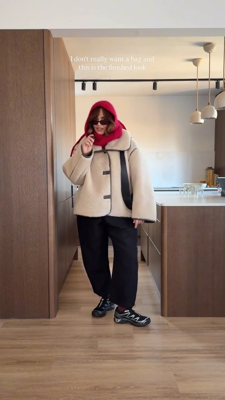 DAY 3 of dressing my midsize body in 2026 January, feburary, march…

Styling a little pop of colour! 
I’m wearing the beyond nine Mabel linen trousers 

This series I’ll be styling my midsize body - comfy - cosy using items I already own with the occasional new addition. I’ll link everything I can including dupes! 

#midsizefashion #styling #curves #2026style #easyoutfits

#LTKuk #LTKmidsize