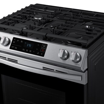 Samsung 30-in 5 Burners 6-cu ft Self-cleaning Slide-in Smart Natural Gas Range (Fingerprint Resis... | Lowe's