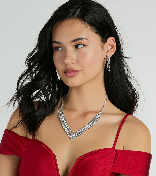 Impeccable Glam Rhinestone Necklace And Earrings Set | Windsor Stores