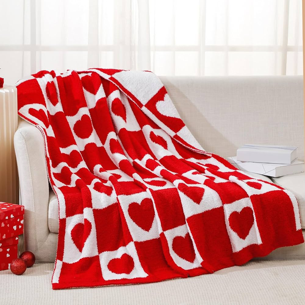 Buryeah Valentine's Day Knit Throw Blanket, Red White Checkered Heart Blanket for Girlfriend, 50 ... | Amazon (US)