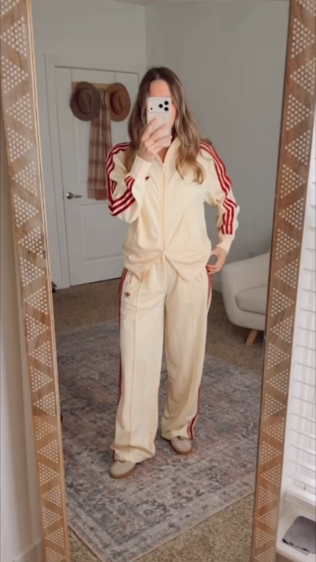 This matching set from @adidas is SO comfortable! Obsessed with this color combo! Throw it in on your way to the pickup line and you’ll never want to take it off!

#LTKSeasonal #LTKActive #LTKmomlife