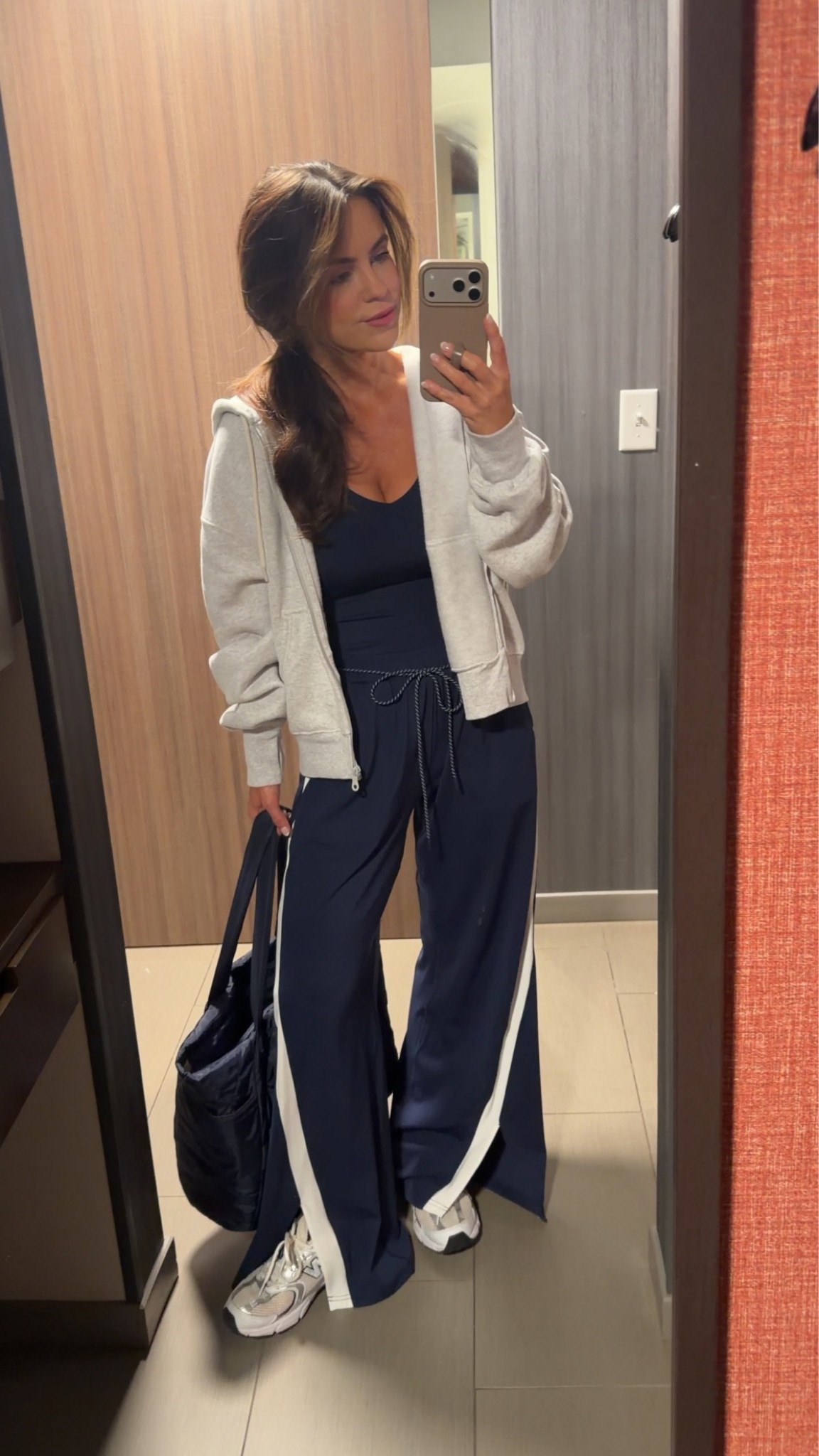 Travel outfit of the day
Wearing a small in top & a xs petite in pants. Sneakers are true to size 


@newbalance @Aerie #travelpants #vacationoutfit #athleisure

#LTKTravel #LTKootd #LTKdayinmylife
