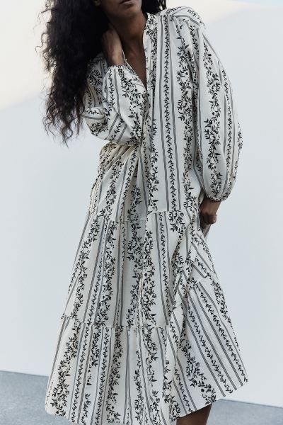 Tiered Maxi Dress - Long sleeve - Long - Cream/black floral - Ladies | H&M US | H&M (US + CA)