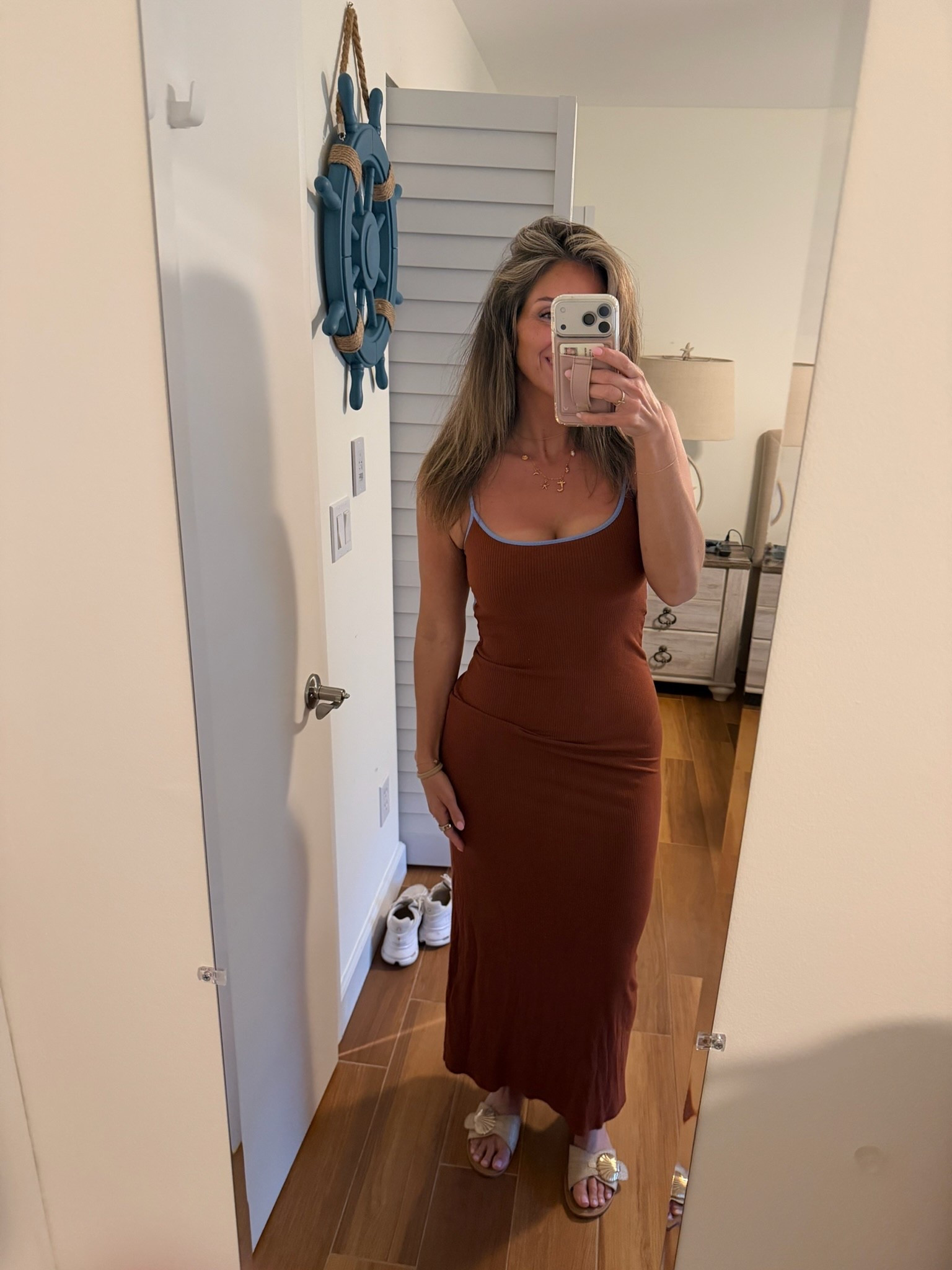 This dress is so flattering!! 

#LTKgrwm #LTKdayinmylife #LTKootd