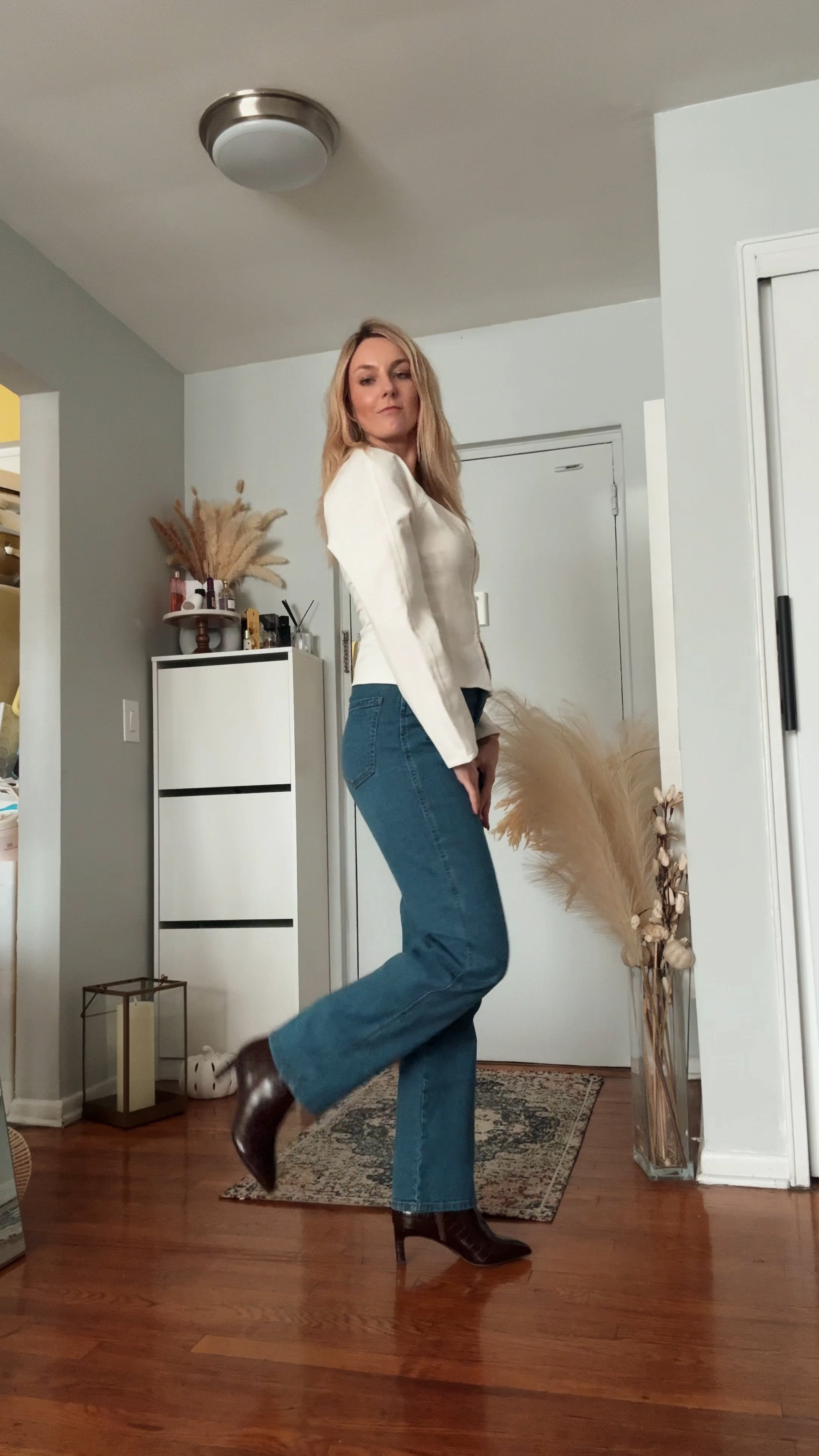 Easy fall outfit:
Straight leg jeans (wearing size 2)!
Zara fitted knitted cardigan (sold out)
Suede jacket 
Brown booties 

Fall outfit, fall fashion, fall boots, straight leg jeans outfit, Walmart fashion, fall jeans outfit, fall jacket, fall jacket 2024, fall jeans 2024, Zara outfits, Zara fall outfits, brown boots, booties fall, workwear fall, business casual, office outfit, corporate fashion

#LTKStyleTip #LTKWorkwear #LTKVideo