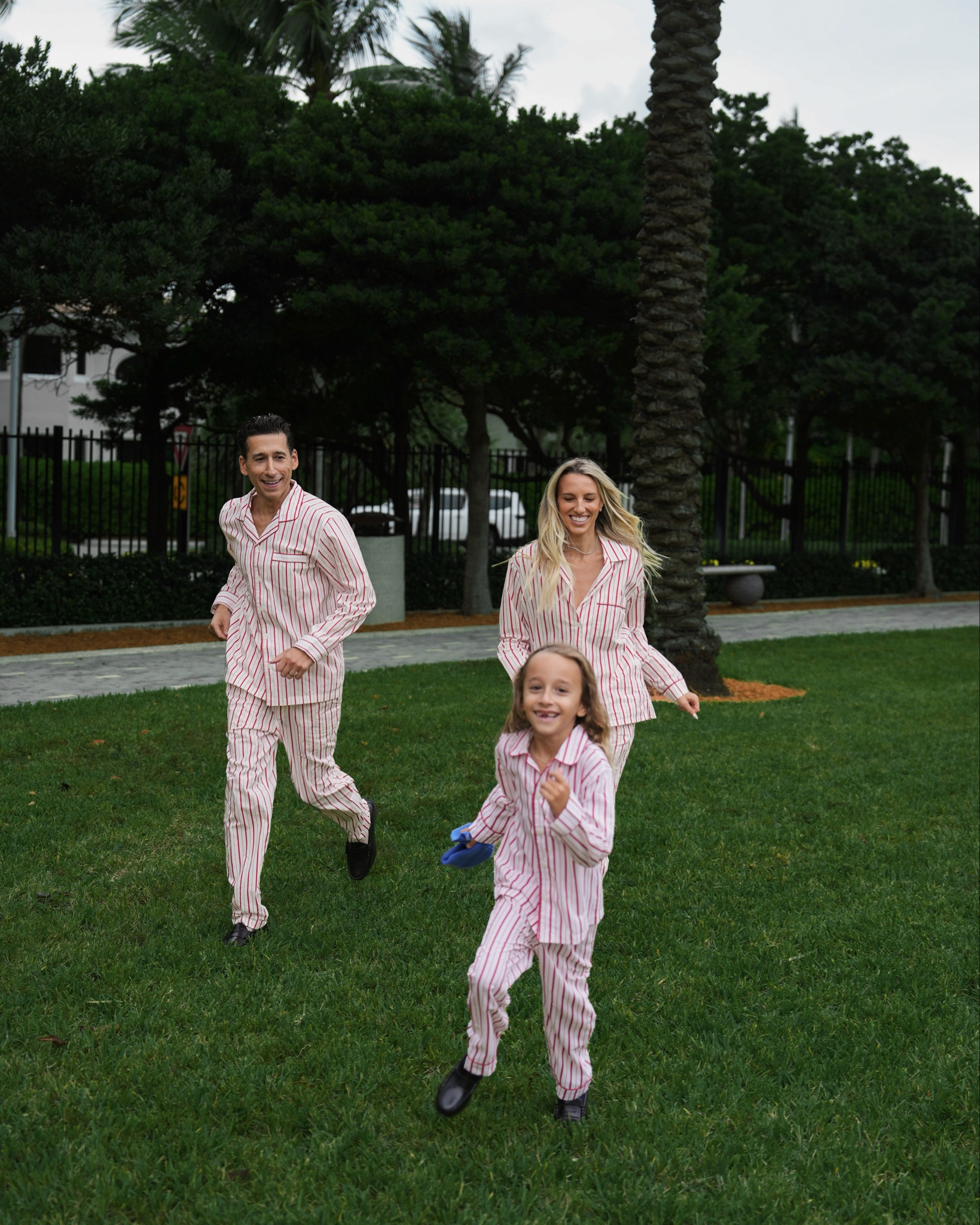 Matching moments, made cozy 🤍 Our family PJs from @J.Crew are a holiday tradition — and they’re part of the major sale happening now! Perfect for cozy mornings, festive photos, and making memories that last. 🕯️🎄
🛍️ Linked everything on my LTK so you can grab your sizes before they sell out!

⸻

J.Crew sale
holiday pajamas
matching family pajamas
family Christmas PJs
cozy holiday looks
J.Crew family style
holiday outfit inspo
Christmas morning outfits
festive matching sets
pajama family photos
cozy winter fashion
holiday home style
LTK family outfits
winter sleepwear
matching holiday looks


#LTKGiftGuide #LTKHoliday #LTKFamily