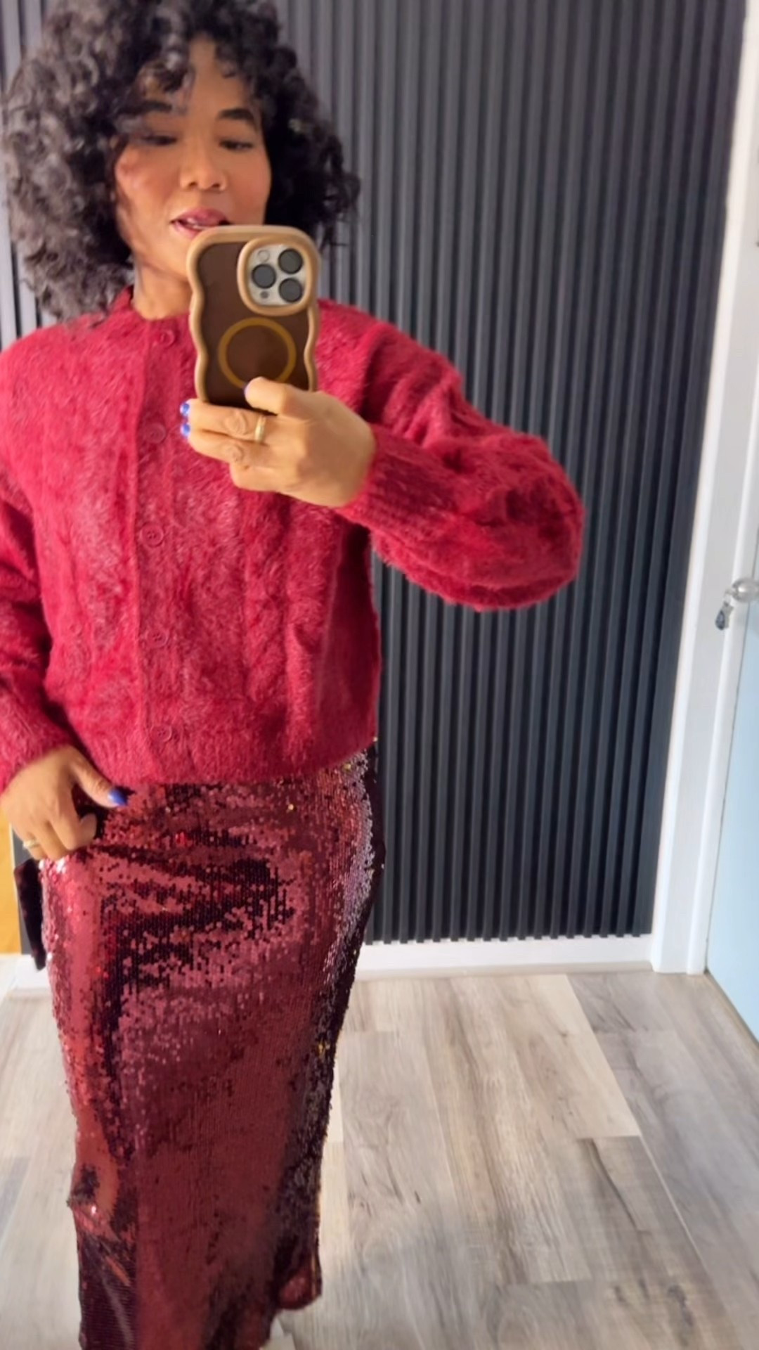 Holiday look! This skirt is awesome 

#LTKHoliday #LTKgrwm #LTKCyberWeek