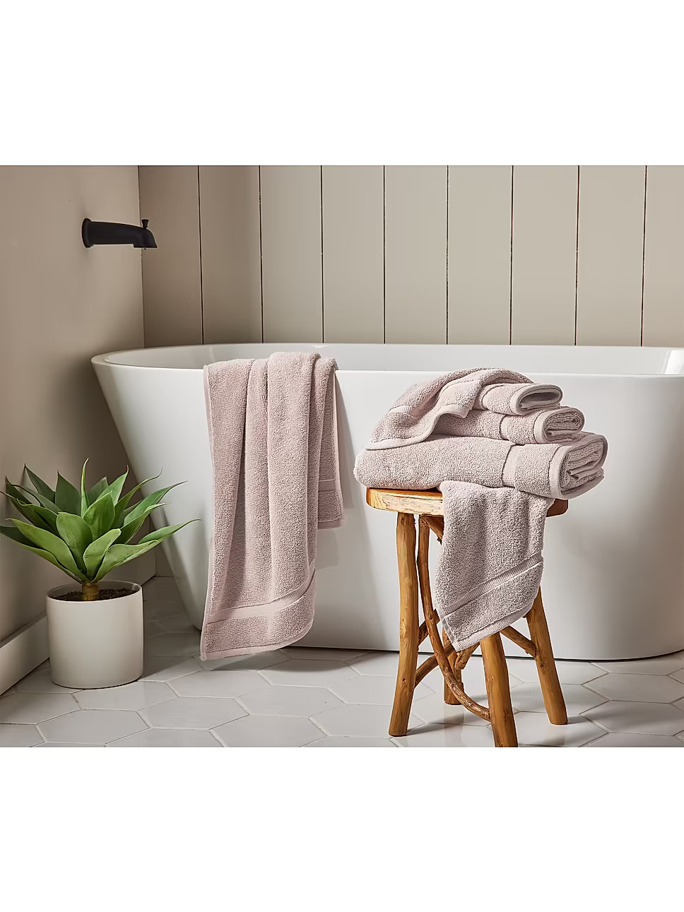 Super Soft 6-Piece Towel Set | Saks Fifth Avenue