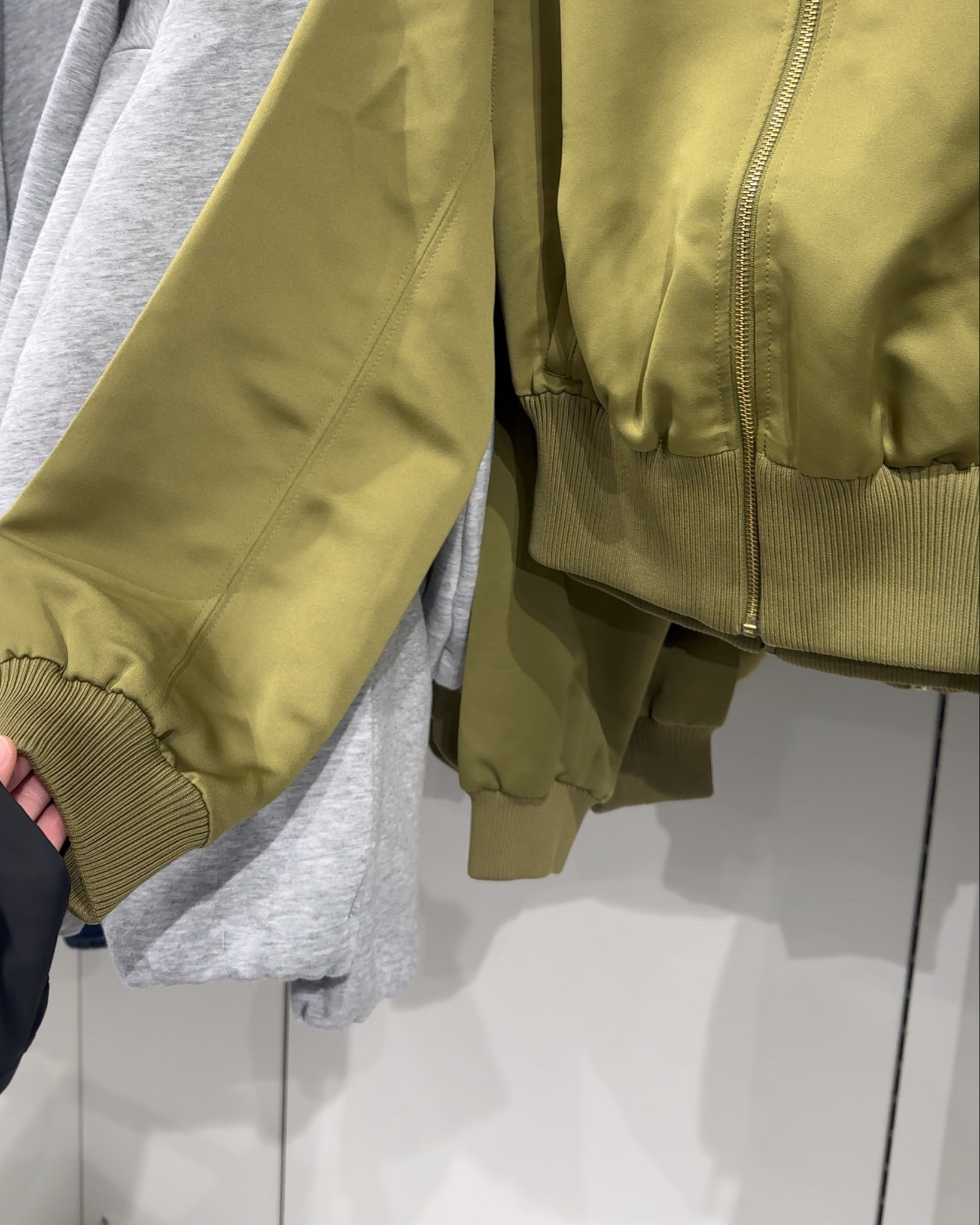 So pretty! The colour 😍 Olive green 🫒 
It looks so good!💚
Date night outfits🫶🏻💚

#LTKootd #LTKgrwm #LTKWorkwear