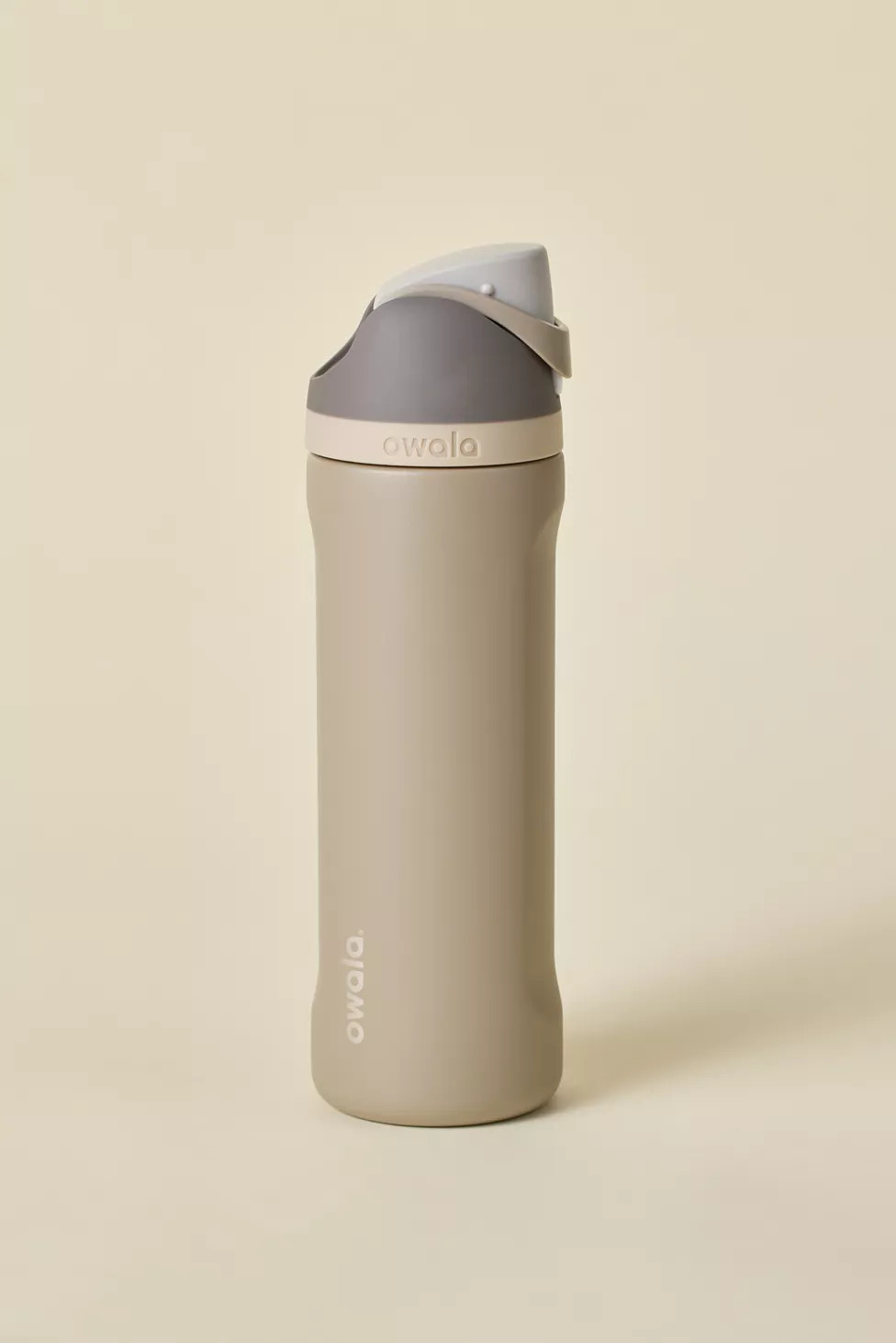 Owala FreeSip 24 oz Water Bottle | Urban Outfitters (US and RoW)