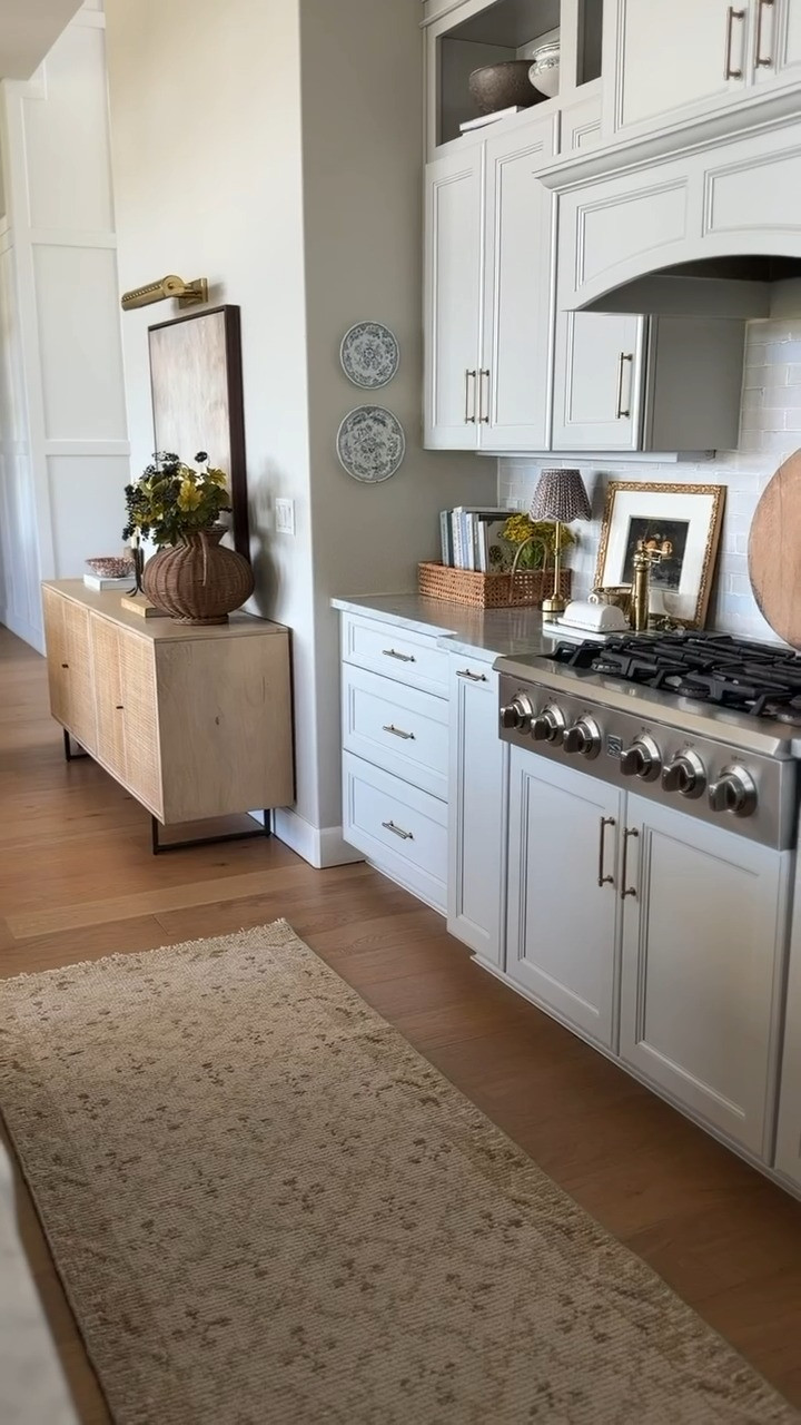 This new McGee & Co runner pairs perfectly with our kitchen! 

home decor, interior design