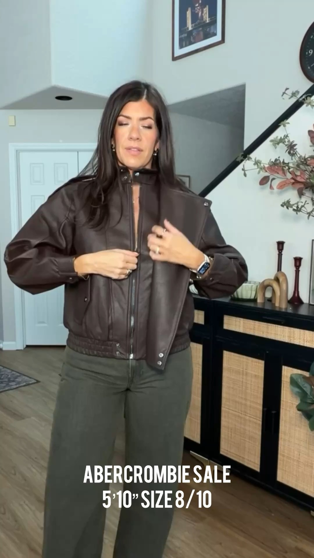 Sized down in jacket to a small- runs huge In a 29 long curvy jeans Midsize fashion, Abercrombie, fall fashion, fall style, trendy fashion, casual outfits, fall outfits, mom style, easy outfit, jacket, layers