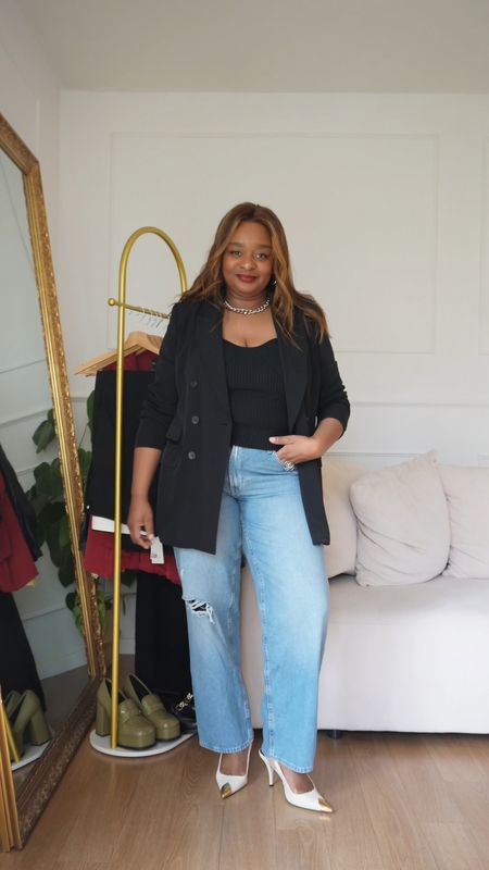 The best relaxed denim jeans for curvy, midsize and plussize women 🌟

#ltkworkwear #denim #curvygirl #ltkover40  #ltkunder50 #ltkgift #ltkfrance #ltkeurope



#LTKmidsize #LTKstyletip #LTKplussize