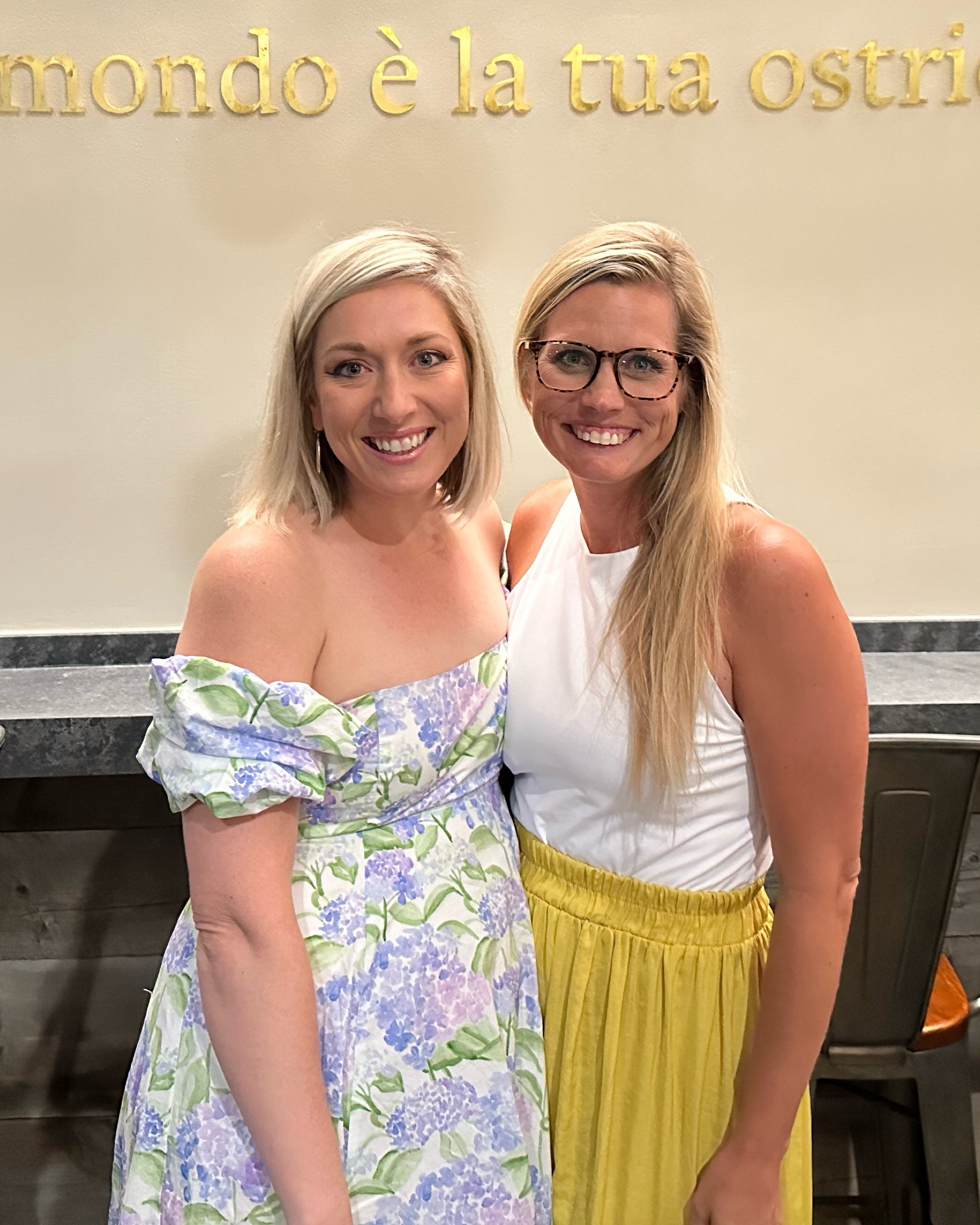 Moms night out in my new Matilda Nap Dress! Obsessed with this high-low dress and puff sleeves! 



#LTKwedding #LTKSeasonal #LTKstyletip