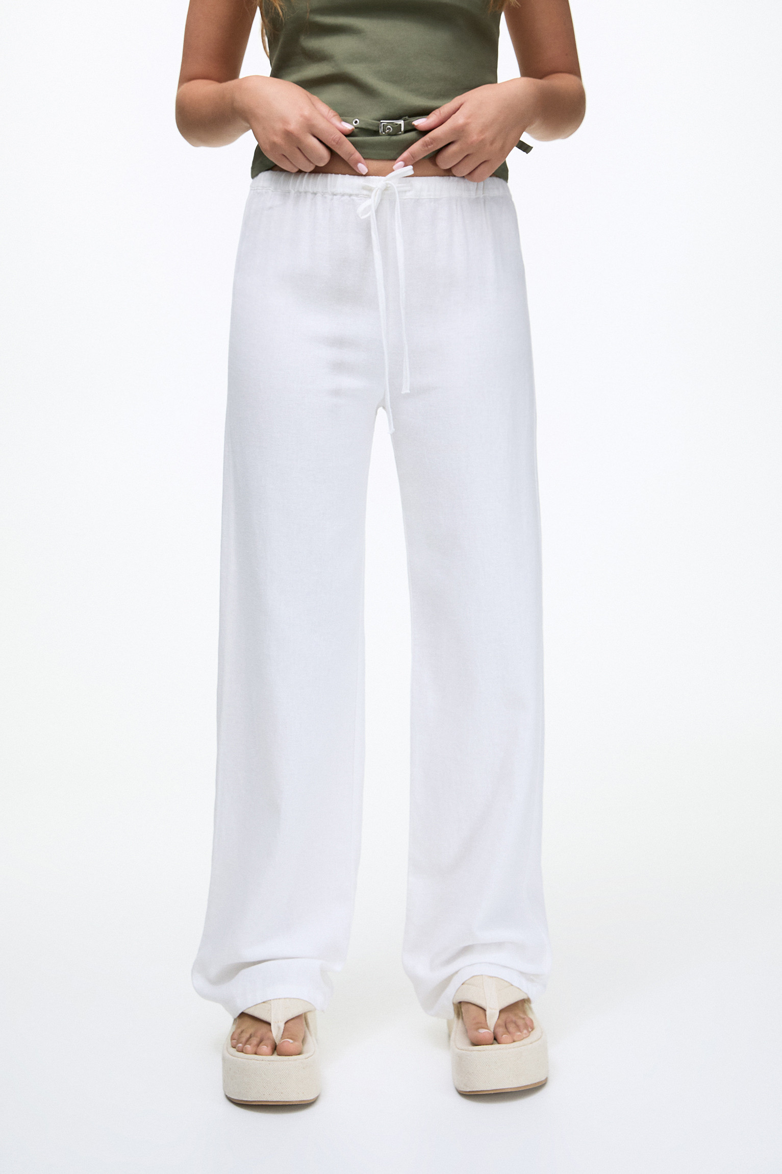 Flowy trousers with linen | PULL and BEAR UK