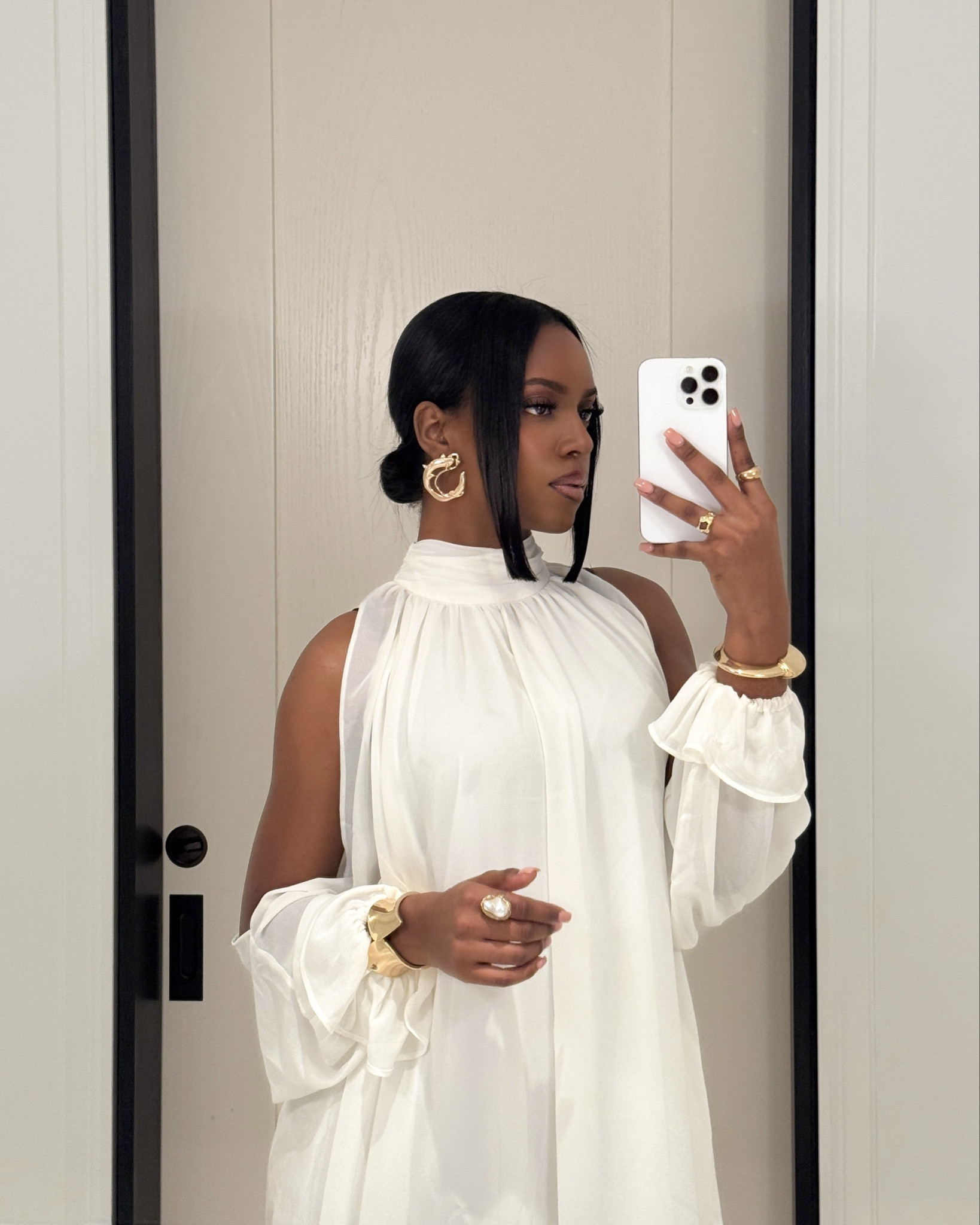 Keep it classy.

Mini dress, white dress, long sleeve dress, halter neck dress, flowy dress, cut out dress, party wear, dressy, birthday dress

#LTKdresses #LTKpartywear #LTKfestive