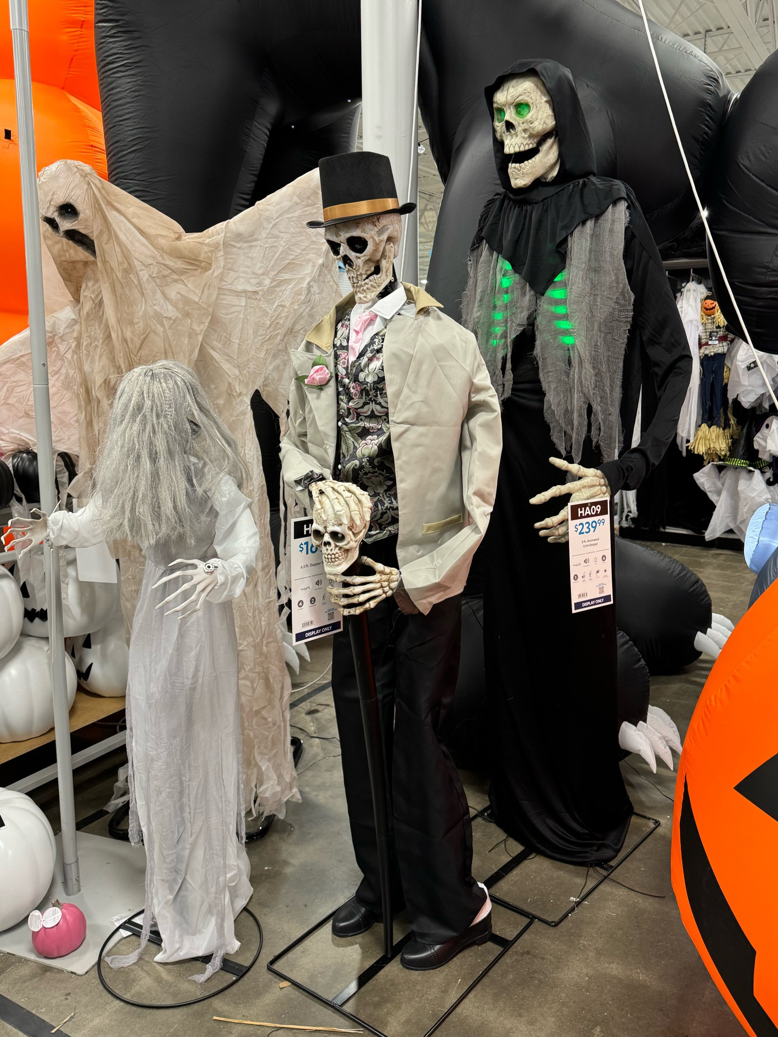 Outdoor Halloween decor and skeletons 

#LTKFamily #LTKParties #LTKSeasonal