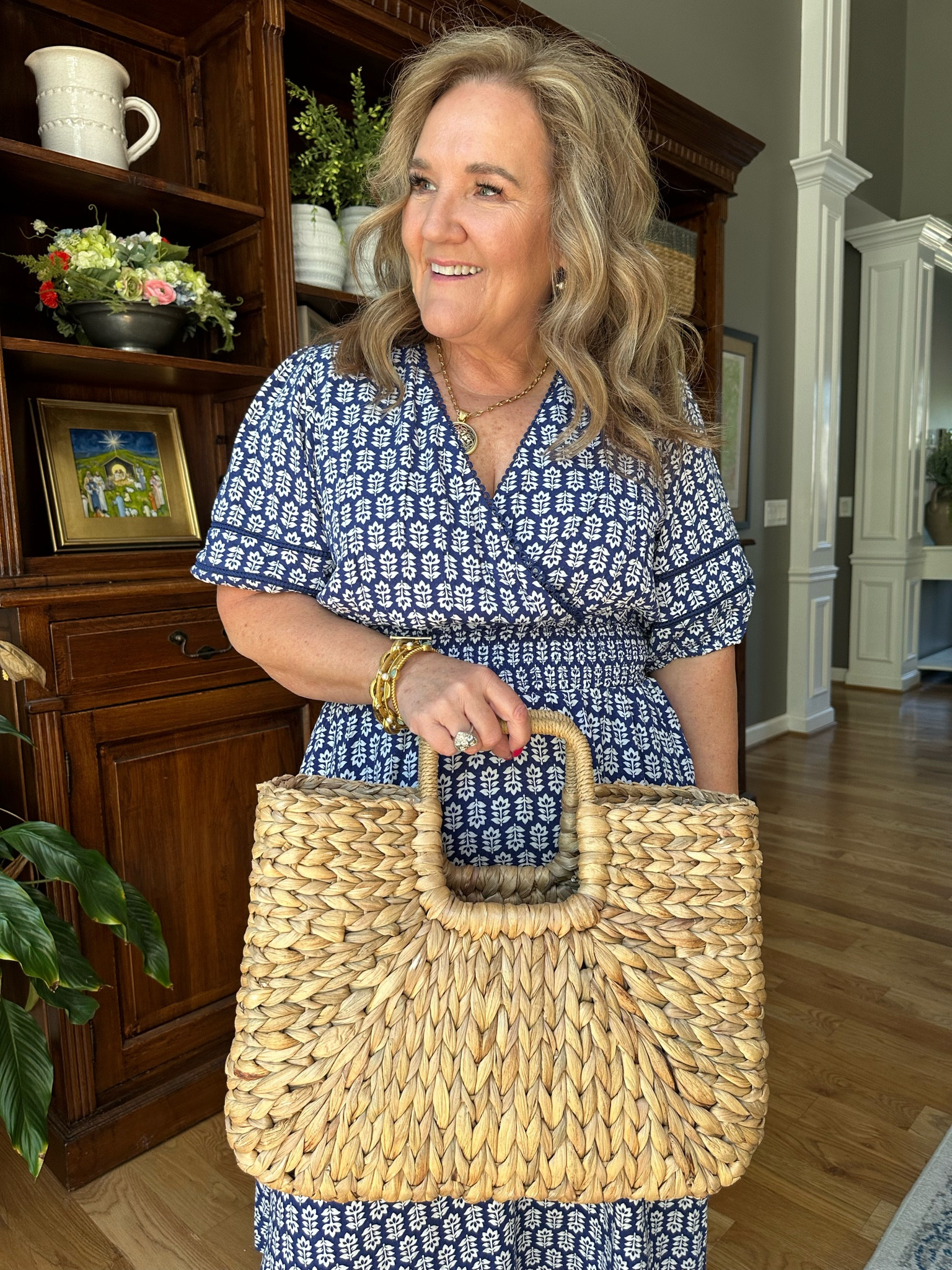 Right around $50, this is a great dress. Navy and white, lined. Wearing an XL
Dress for work, Italy/European vacation, touring the city, museum days, it’s a good one. 

Wearing a size XL. It is roomy, but I don’t believe the smaller size, a large would fit as well.

Kohls Draper James spring dress Summer dress Mother’s Day graduation

#LTKfindsunder50 #LTKover40 #LTKmidsize