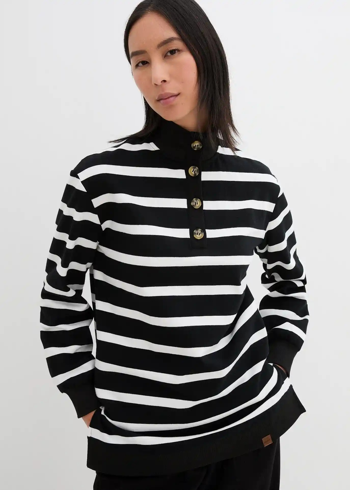 Felpa lunga con collo e bottoni | Bonprix IT