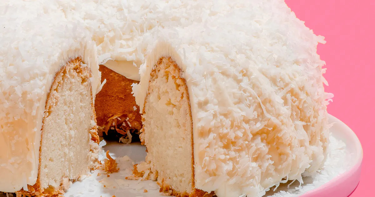 White Chocolate Coconut Bundt Cake by Doan's Bakery | Goldbelly | Goldbelly