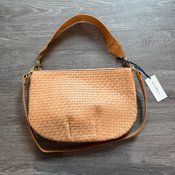 Clare V Moyen Messenger Bisque NWT | Poshmark