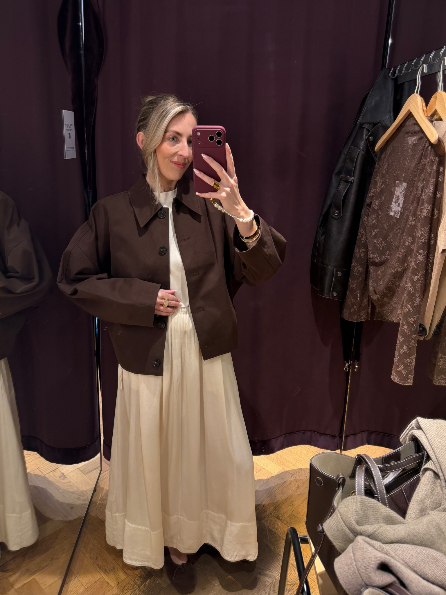 Chocolate brown boxy trench for spring from &Other Stories 🤎 

Trench coat, boxy trench, satin skirt, suede ballet flats 


#LTKstyletip #LTKuk #LTKspring