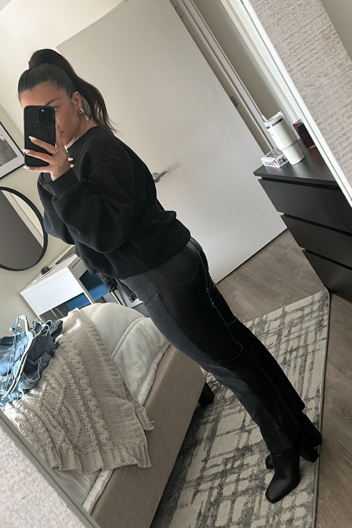 Jeans: curve love 26T

#LTKsalealert #LTKSale #LTKshoecrush