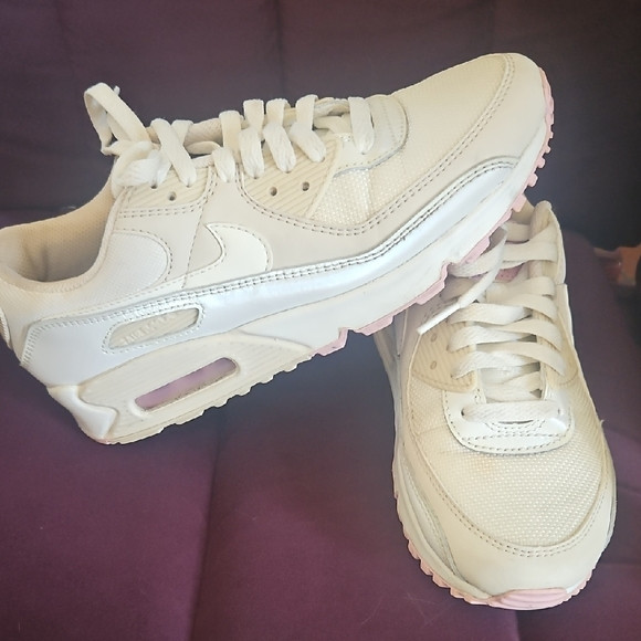 Nike Women's Off-White and Light Pink Sneakers | Poshmark