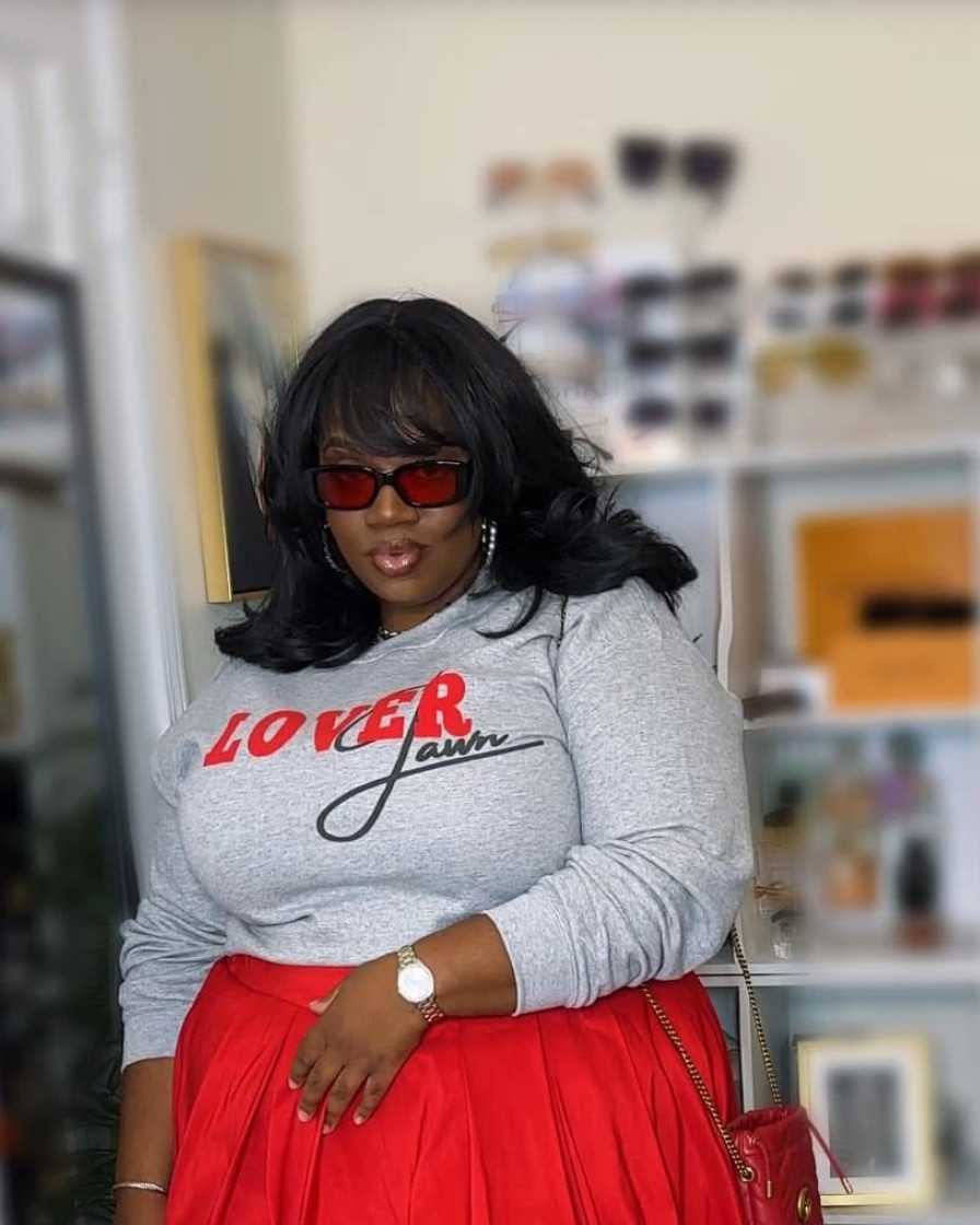 Ready for Valentine’s Day??? Well I found the perfect sweatshirt for you 🫶🏽

Available at: helloLatoyaLashae.com 
I’m wearing a size XL