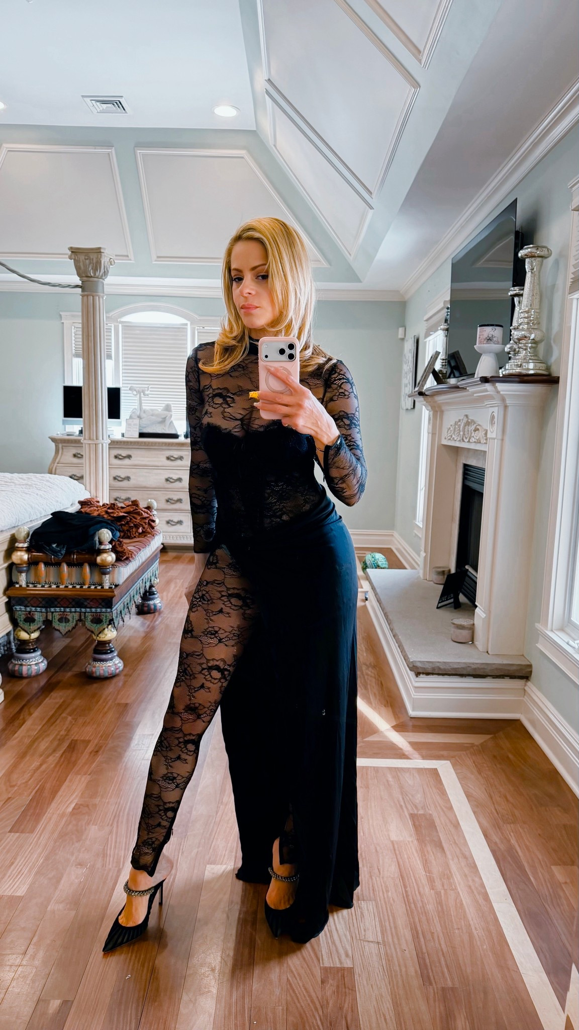 This dress fits like a glove! No bra needed !