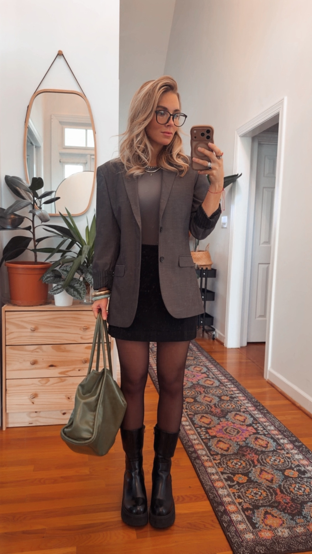 🖤🖤🖤

……………..

##ootd #ltkstyle #pavoijewelry #ltkfinds