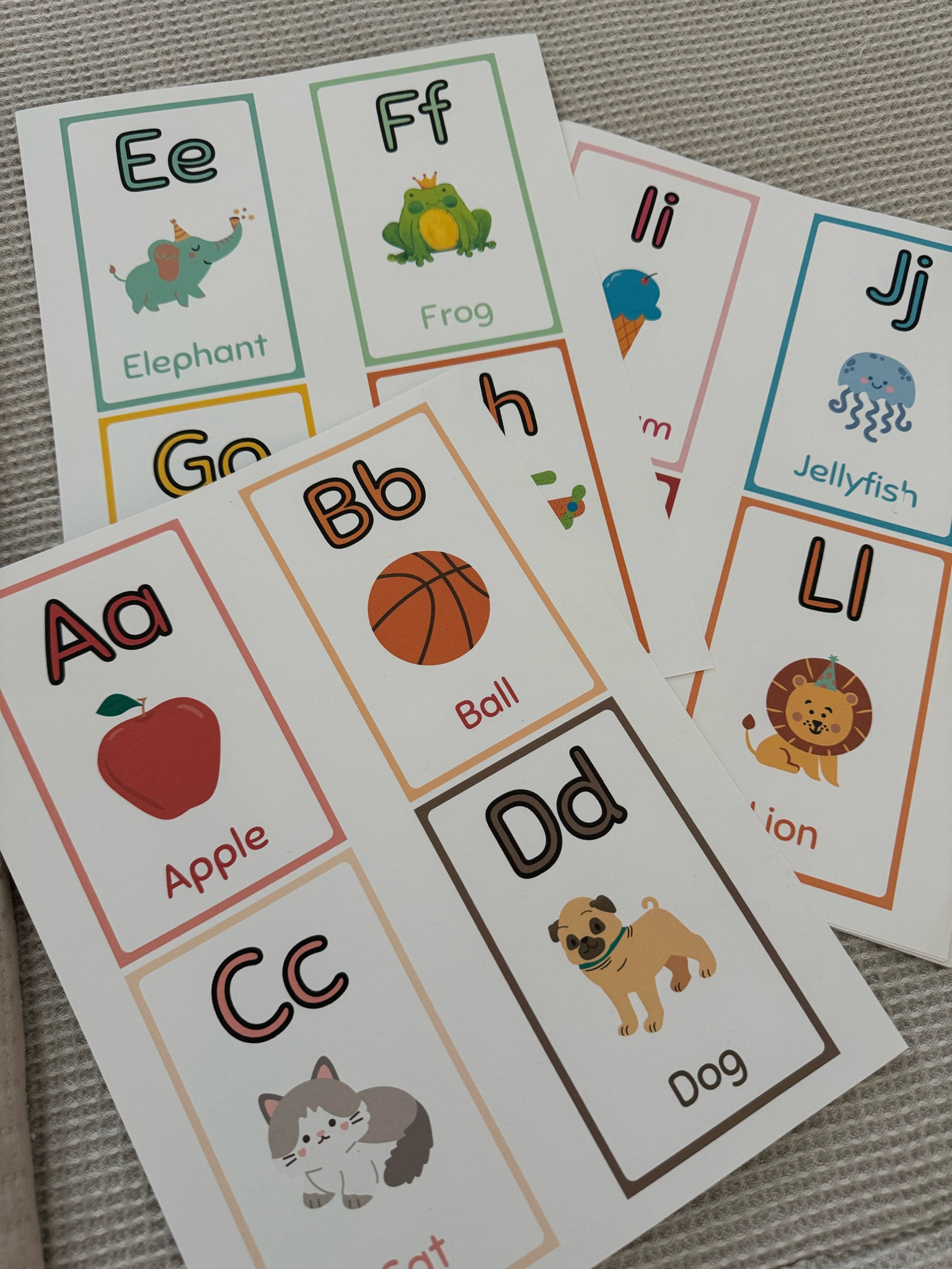Printable alphabet flash cards! Can’t wait to use these with my little🫶🏼 On sale right now for 70% OFF!!!