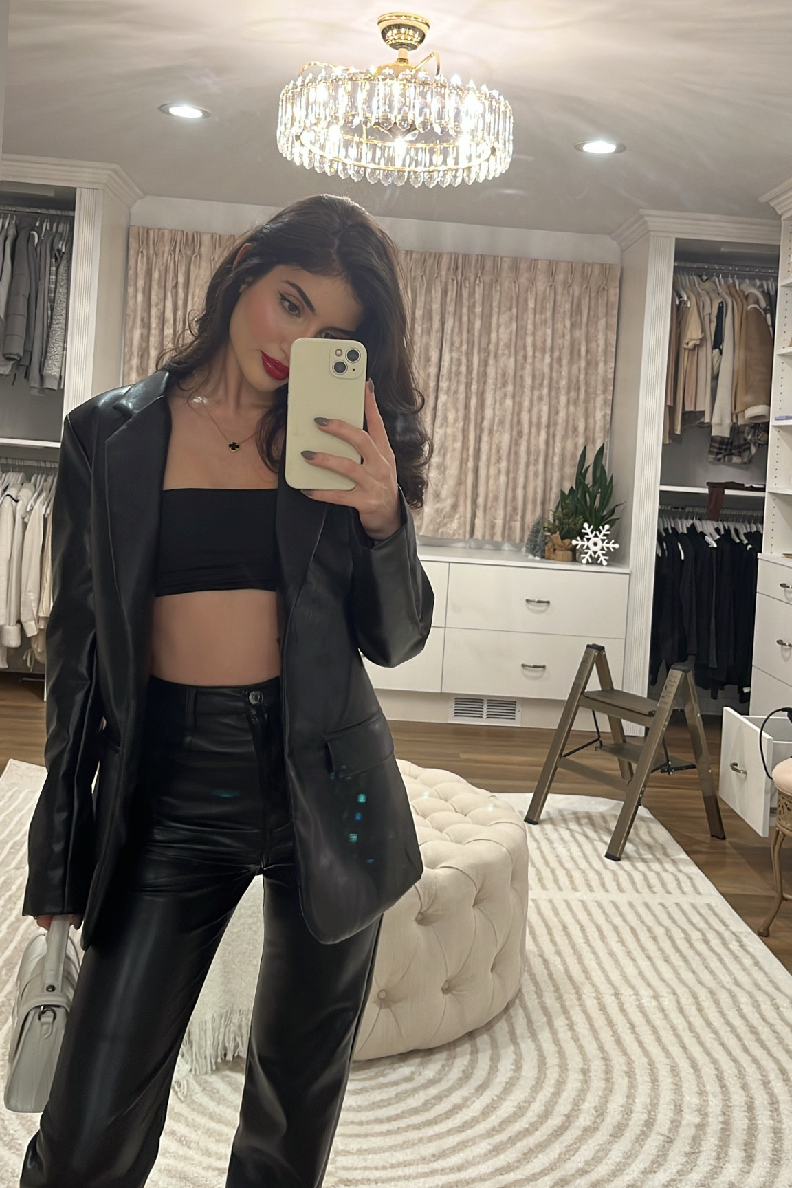 Wearing a 00 in the Melina high rise pants and a US 0 in the leather jacket…this exact purse is from Zara🖤     

#LTKparties #LTKSeasonal