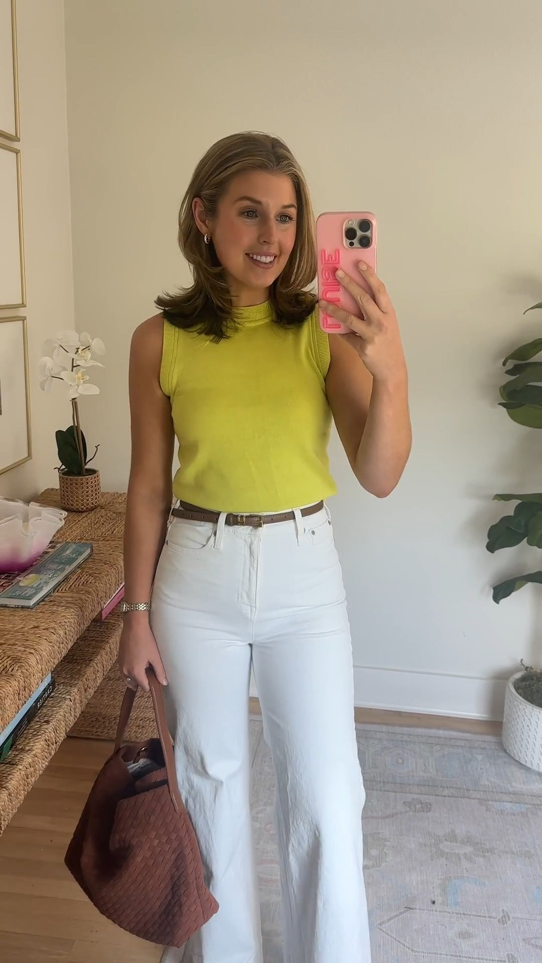 Workwear outfit idea! Wearing an XS in top and 25 reg in jeans