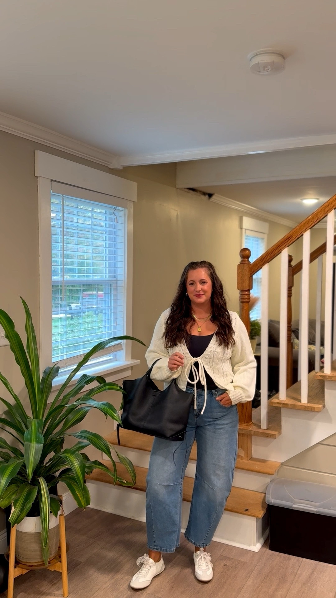 Comfy fall outfit! The cutest bow tie cardigan! 

#LTKMidsize #LTKStyleTip