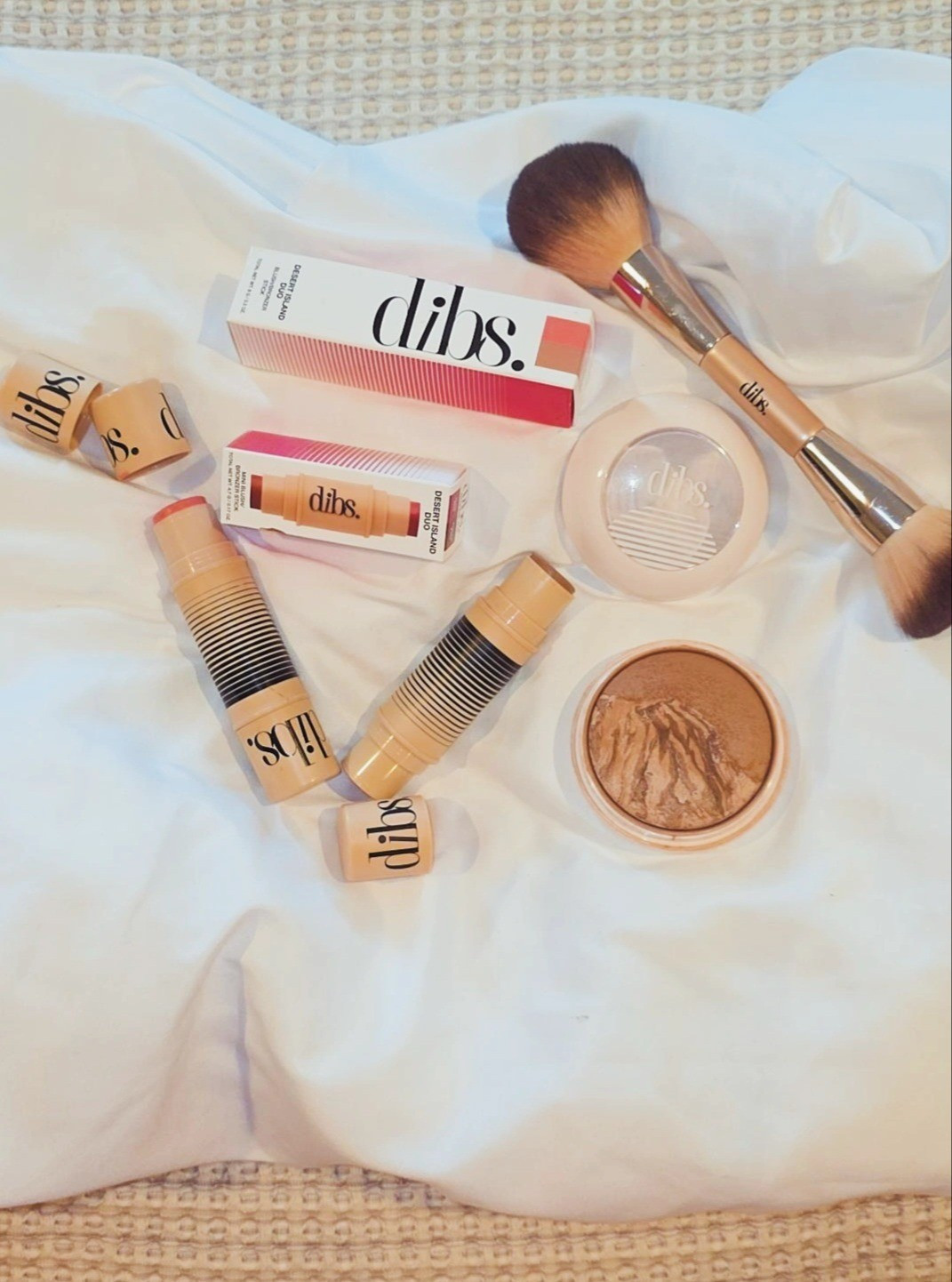 One of my favorite brands is having 20% off & these are my holy grail Makeup, bronzer, summer makeup, glowy skin

#LTKgrwm #LTKBeauty #LTKSaleAlert