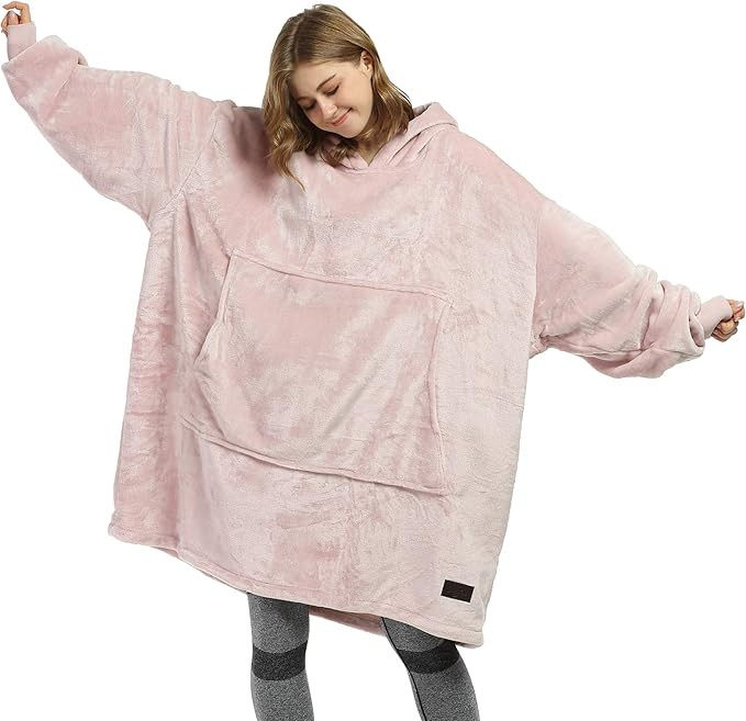 Catalonia Oversized Blanket Hoodie Sweatshirt, Wearable Fleece Pullover, Gift for Adults Men Wome... | Amazon (US)