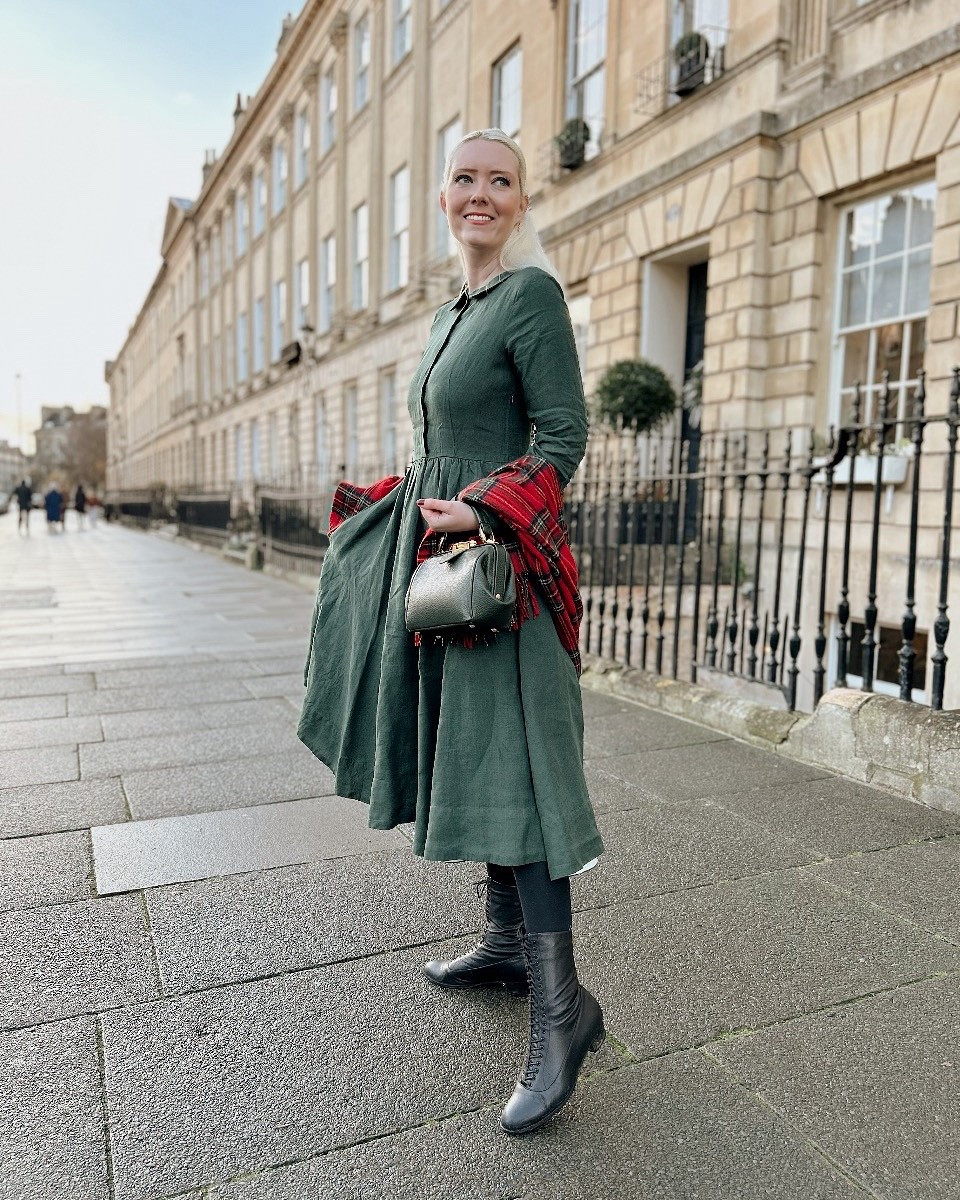 Christmas magic with Son de Flor! Their beautiful linen dresses always make me feel amazing and look great pattered with the Cambridge Satchel Mini Sophie Bag and a tartan stole. The boots are the Ruth by Memery. I’ve also added plenty of other colour options for a unique and charming festive outfit 🎄

#LTKdresses #LTKfestive #LTKwinter