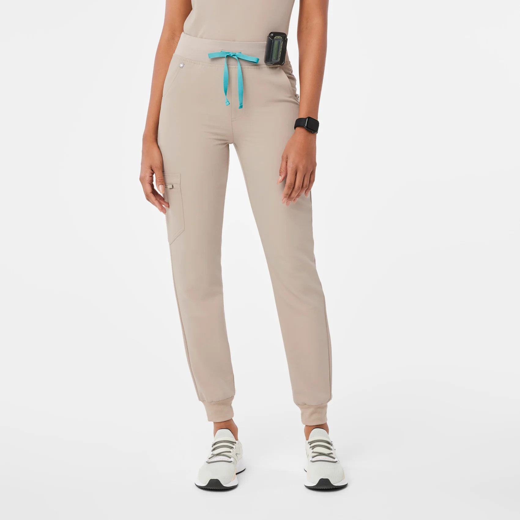 High Waisted Zamora Jogger Scrub Pants™ | FIGS