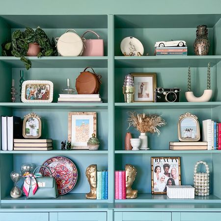 Bookshelf accessories 📚

#LTKhome #LTKitbag #LTKstyletip