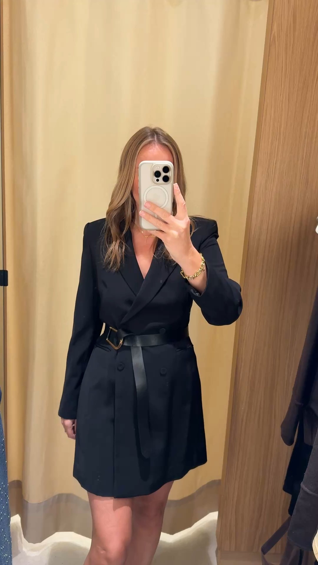 Another evening dress option 
This time a classic blazer dress which I always go back to as it’s a great understated stylish option. 
This one is well cut and flattering , the v sitting perfectly , nipped in at the waist, structured shoulders and long enough! ( most are very short!) 
The belt is sold with the dress and is optional. 
Wearing a large which I’d say fits 12-14 

Black dress
Party wear 
Blazer dress 


#LTKdatenight #LTKdresses #LTKpartywear