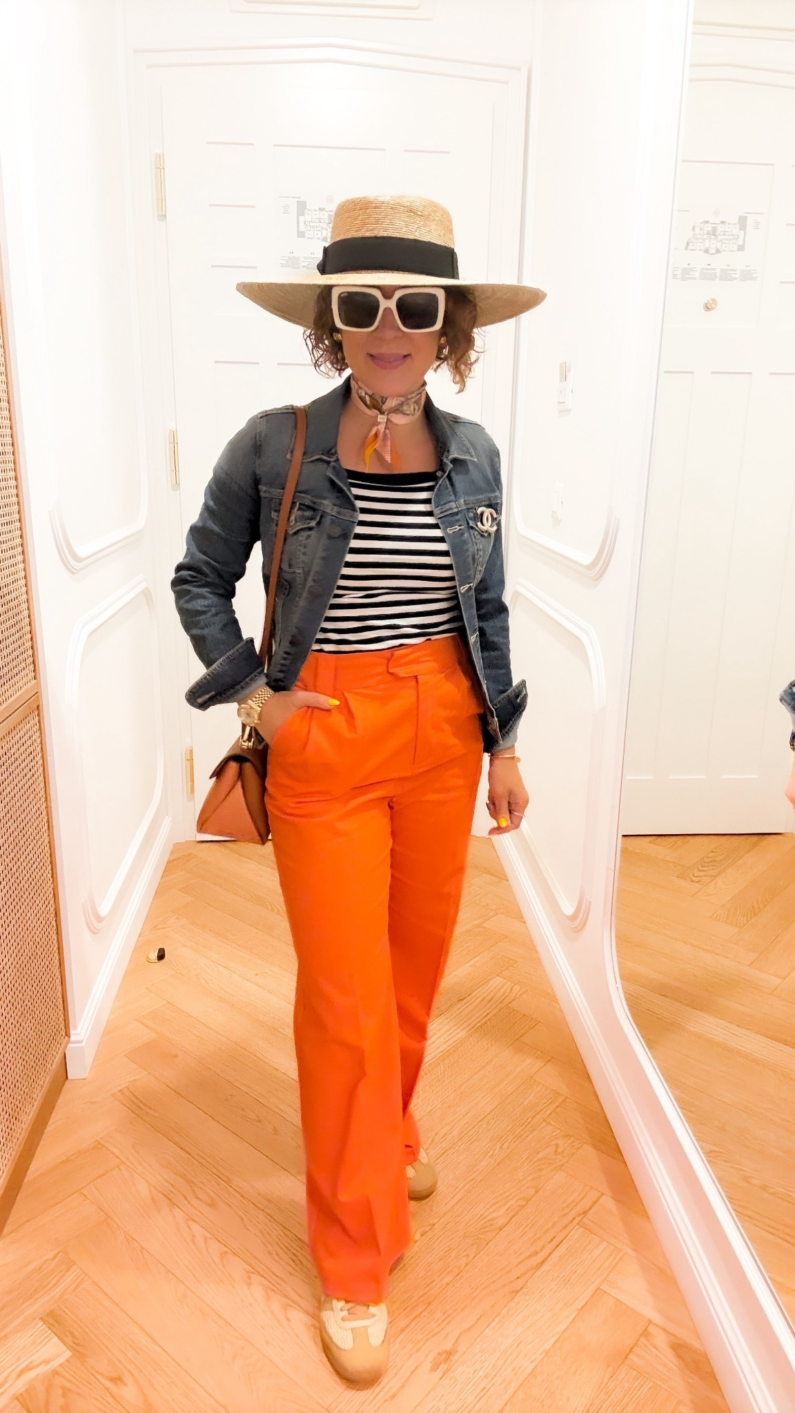 Last day in split. Pants from Commense, top and handbag from Amazon 