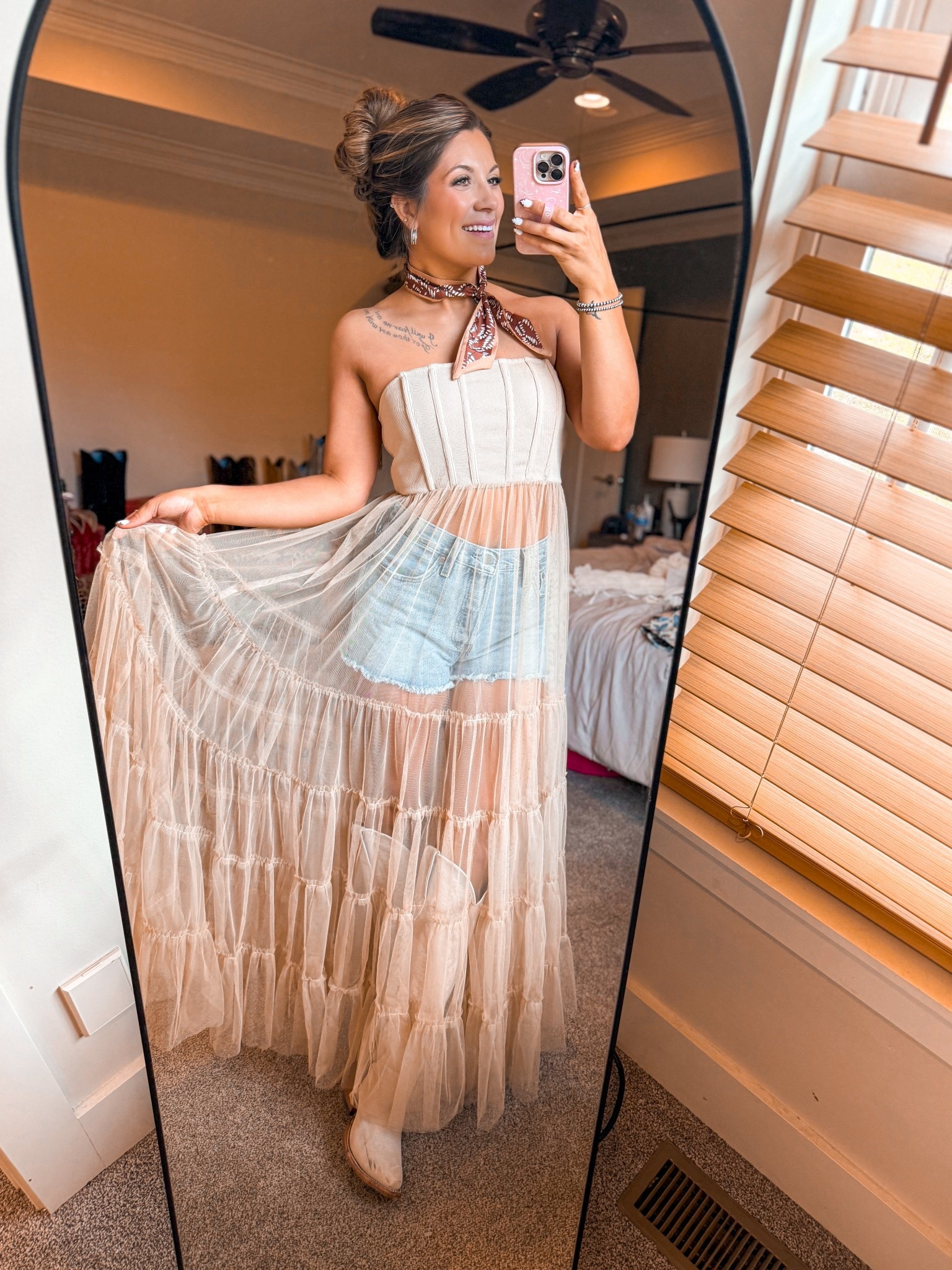 Flowy, flirty, girly & fun 😍

This top is a MUST HAVE!!! I’m 5’6” wearing my true to size medium! 
#springfashion #springdresses #westernfashion 